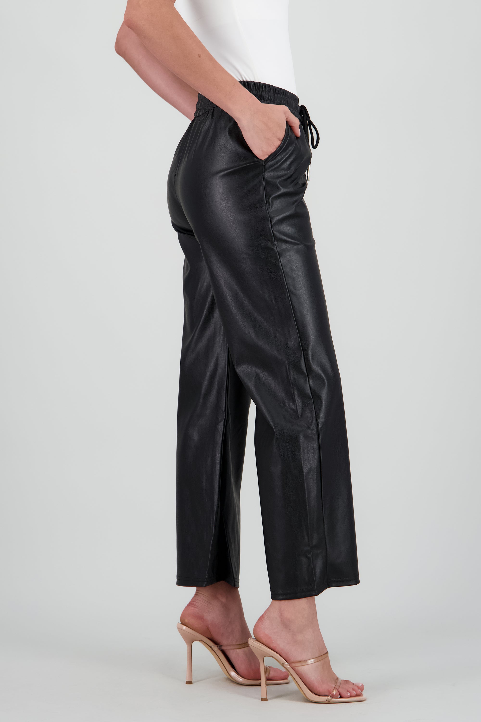 Pantalones de Pu corte recto NEGRO
