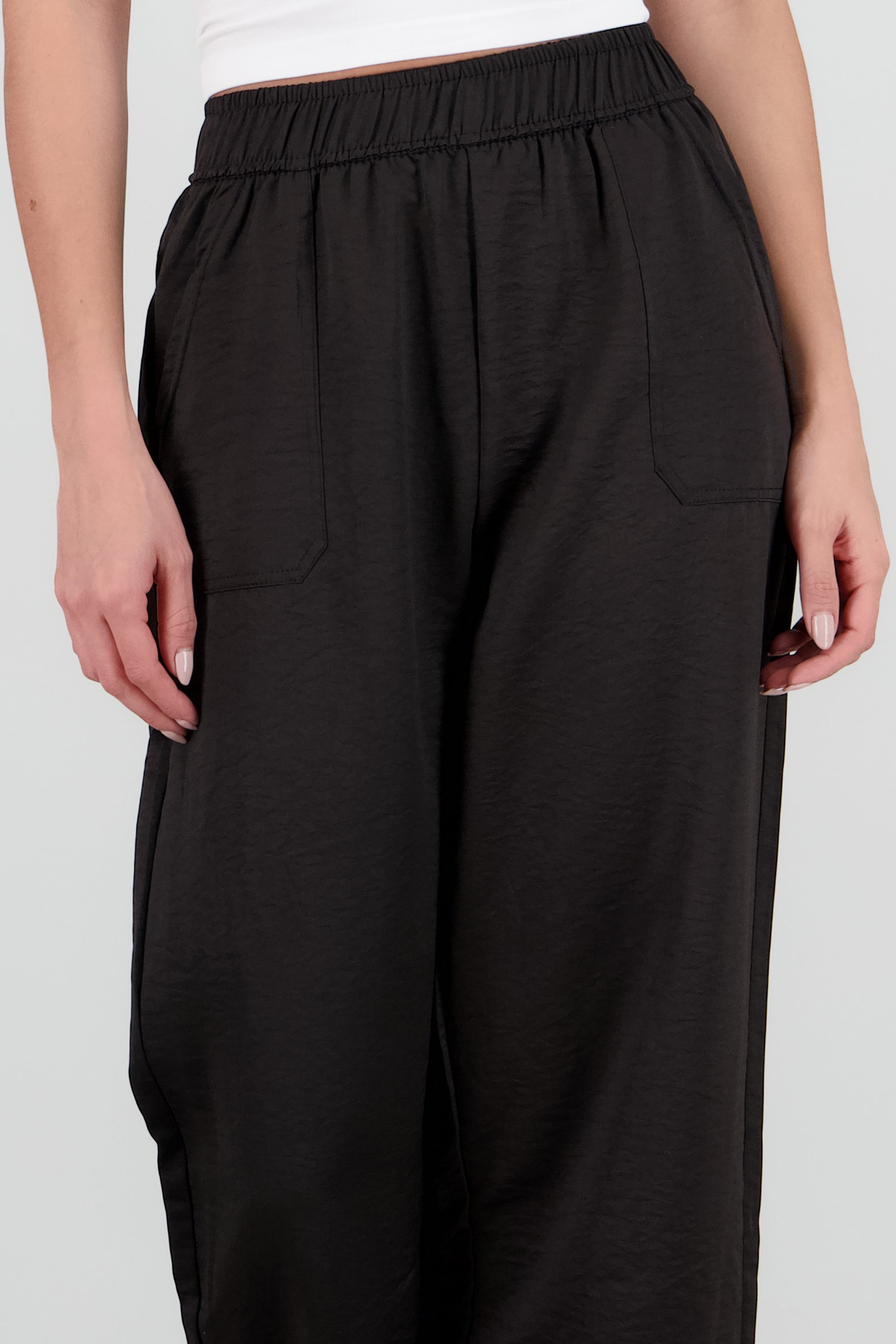 Pantalones tipo jogger NEGRO