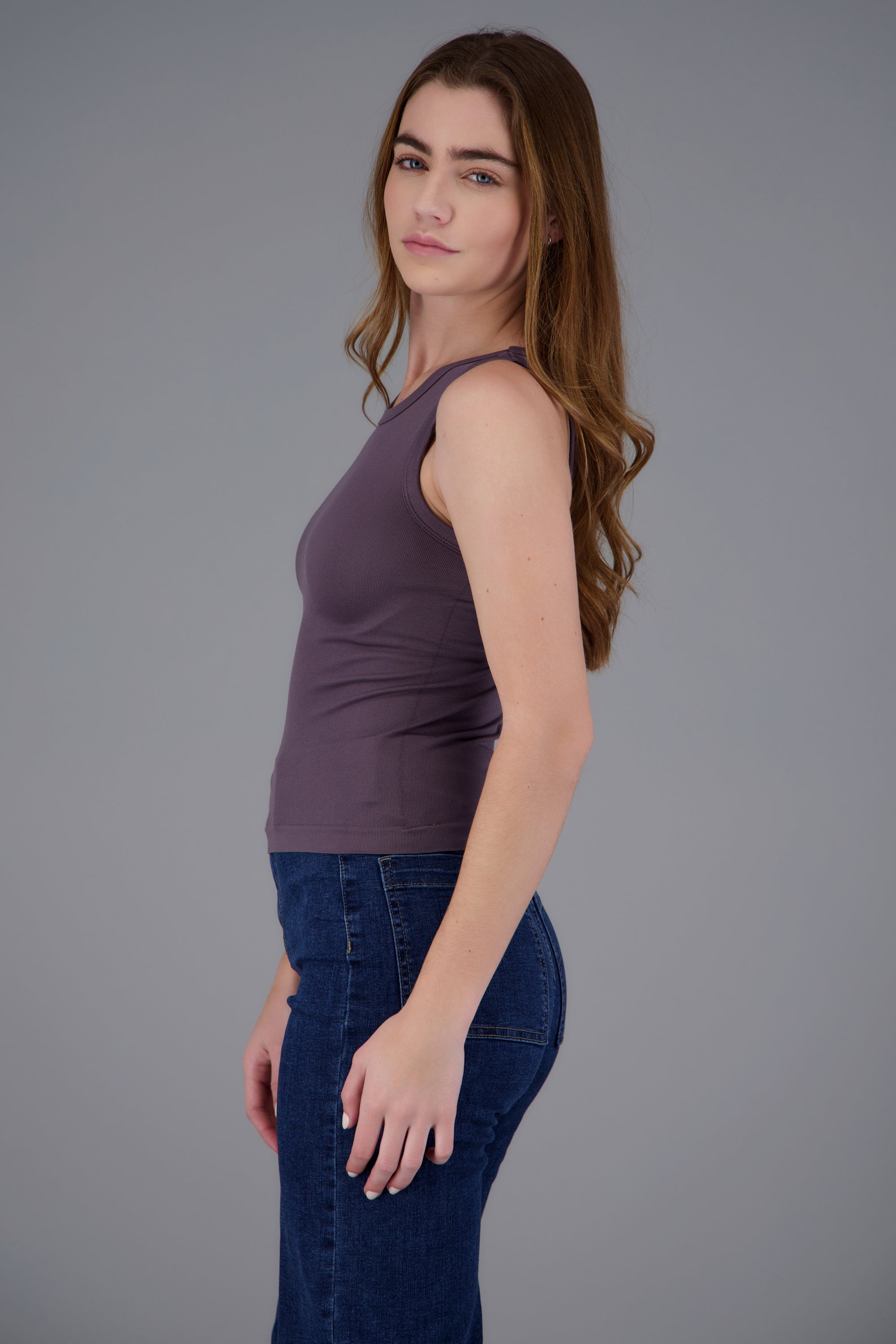 Top sin mangas basica GRIS