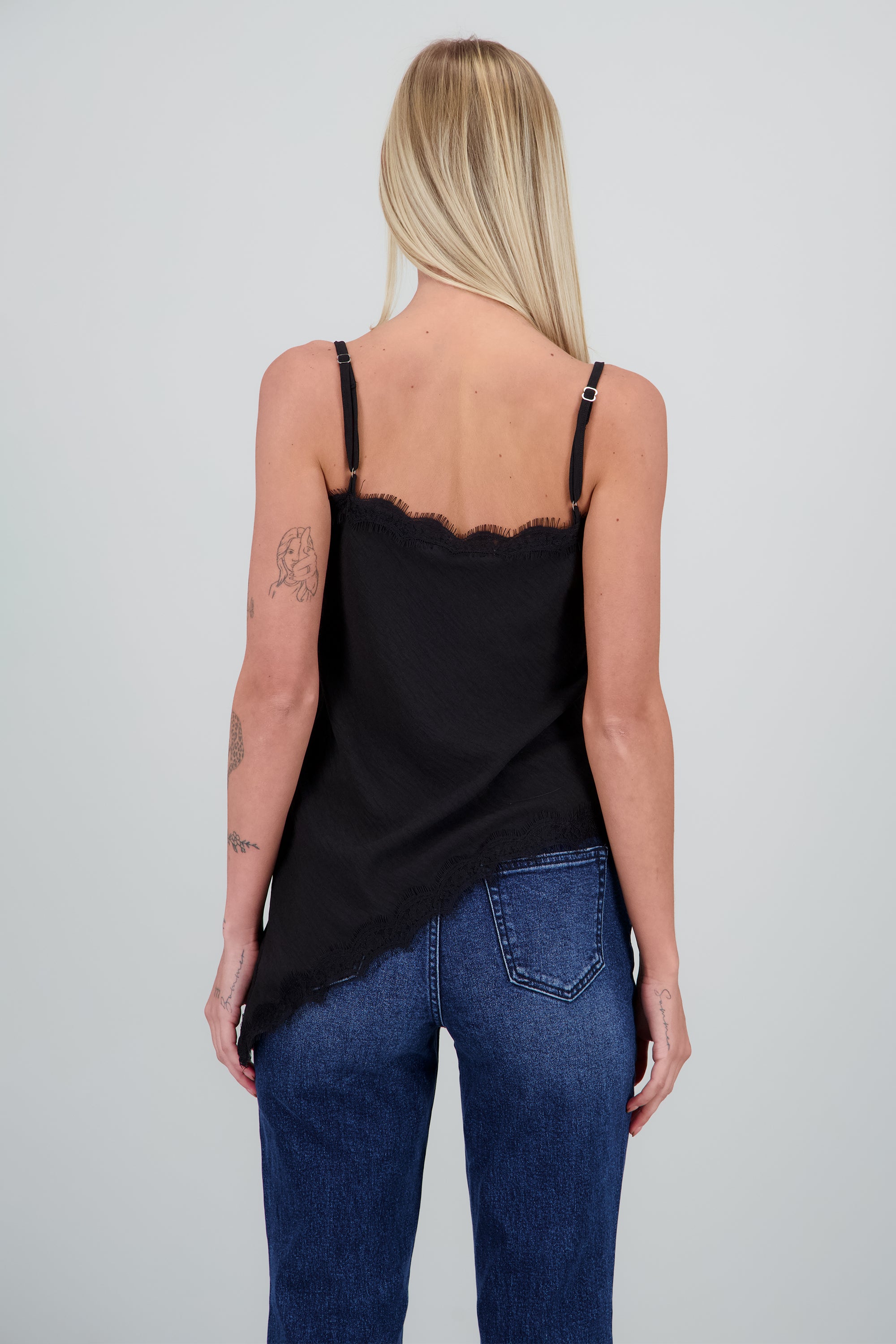 Blusa tirantes detalle encaje NEGRO