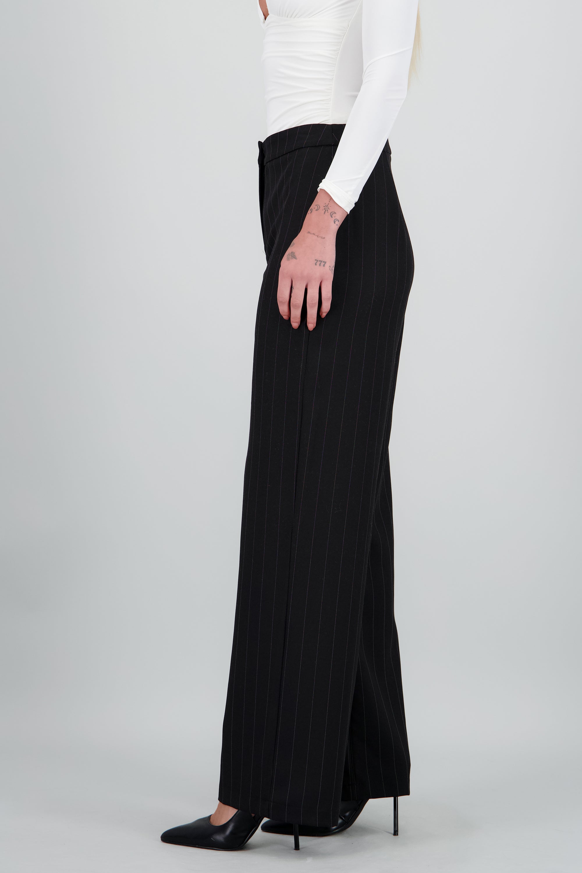 Pantalon recto detalle rayas NEGRO COMBO