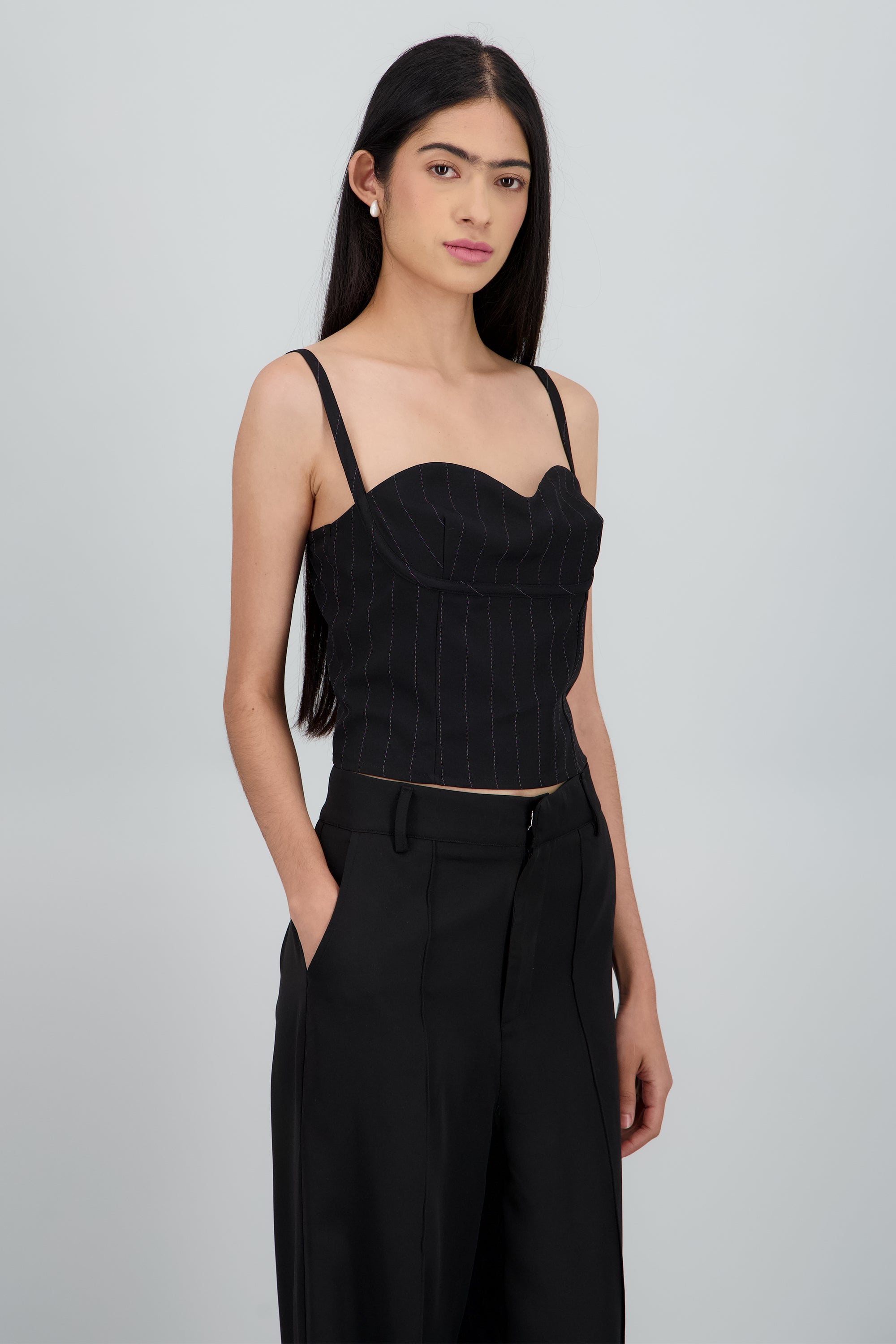 Top tirantes detalle corte NEGRO COMBO