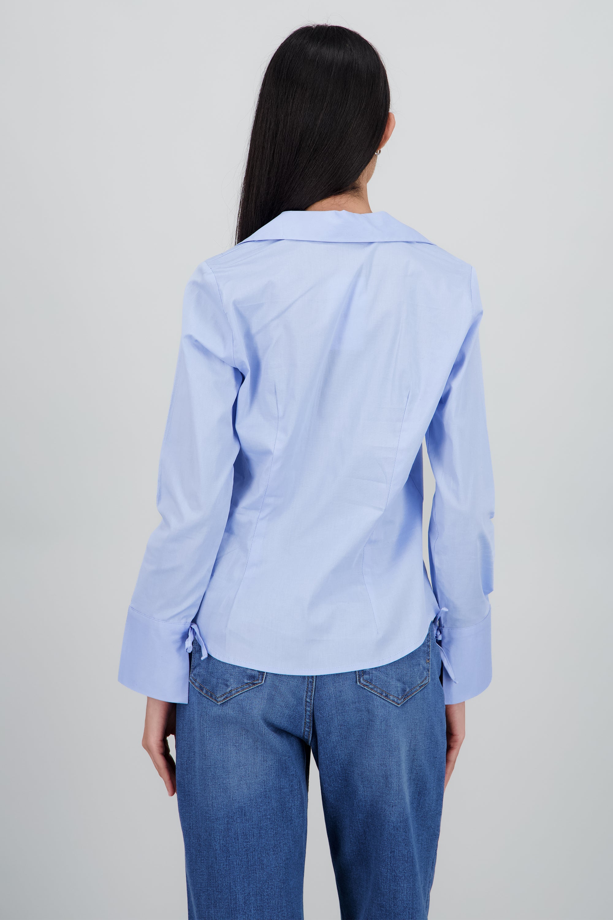 Camisa manga larga detalle moños AZUL CIELO