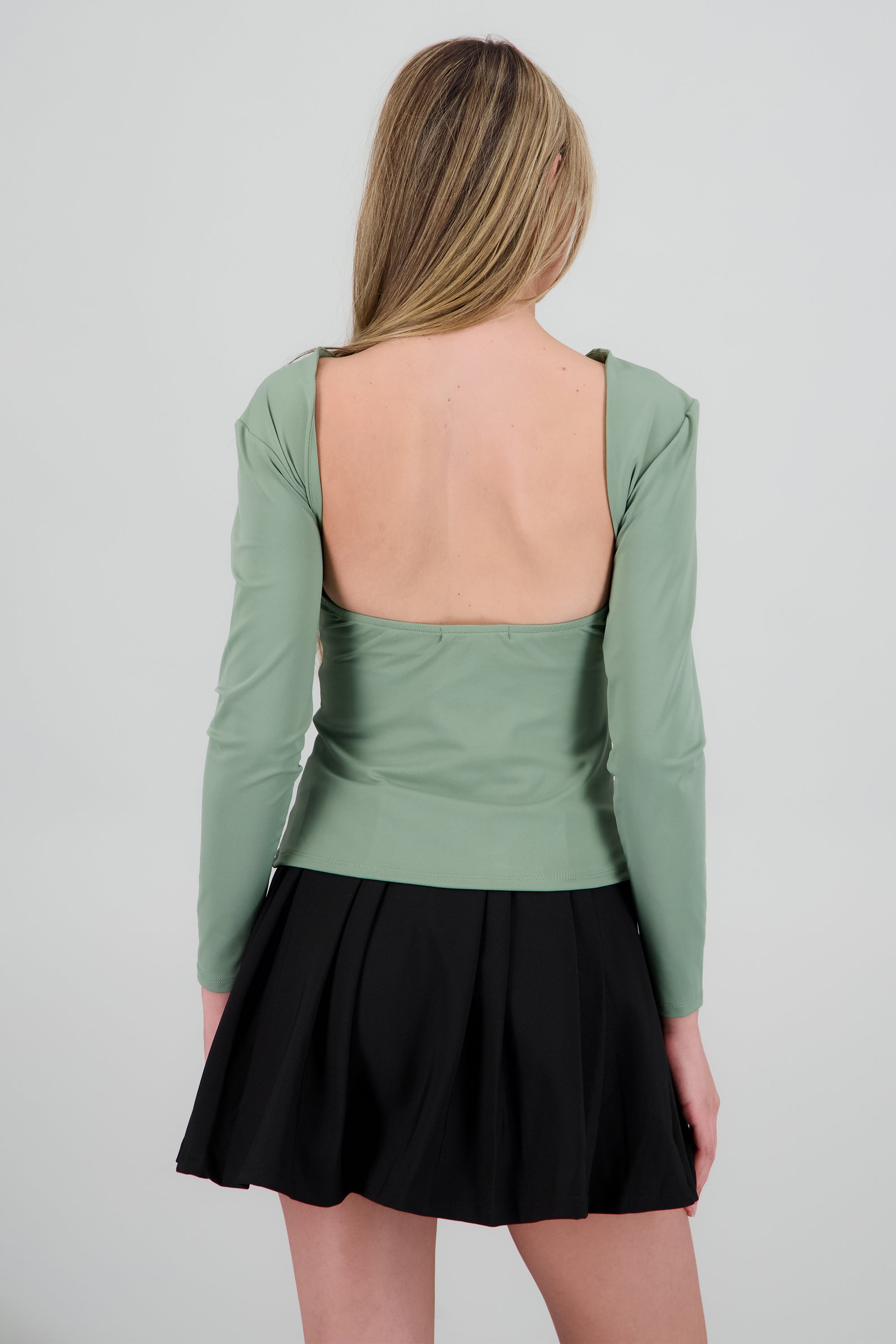 Top manga larga escote espalda SAGE