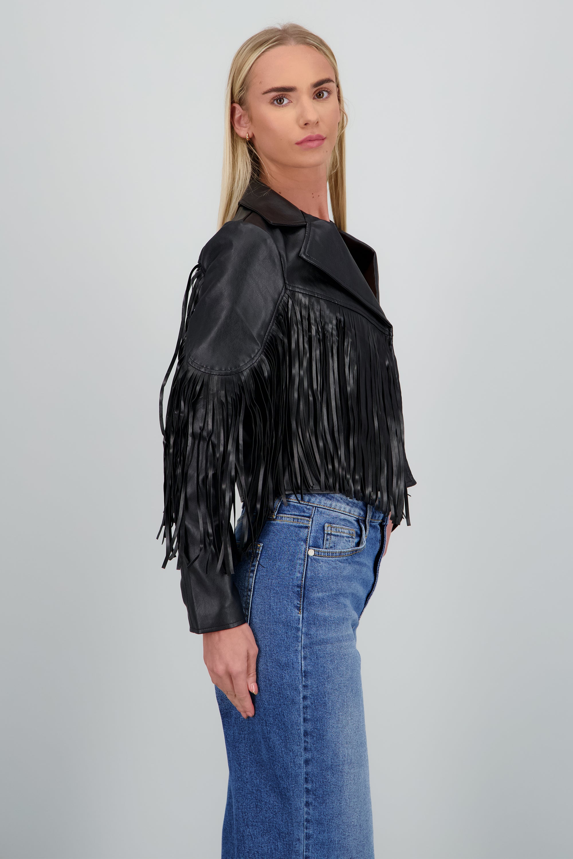 Chamarra fringe PU NEGRO