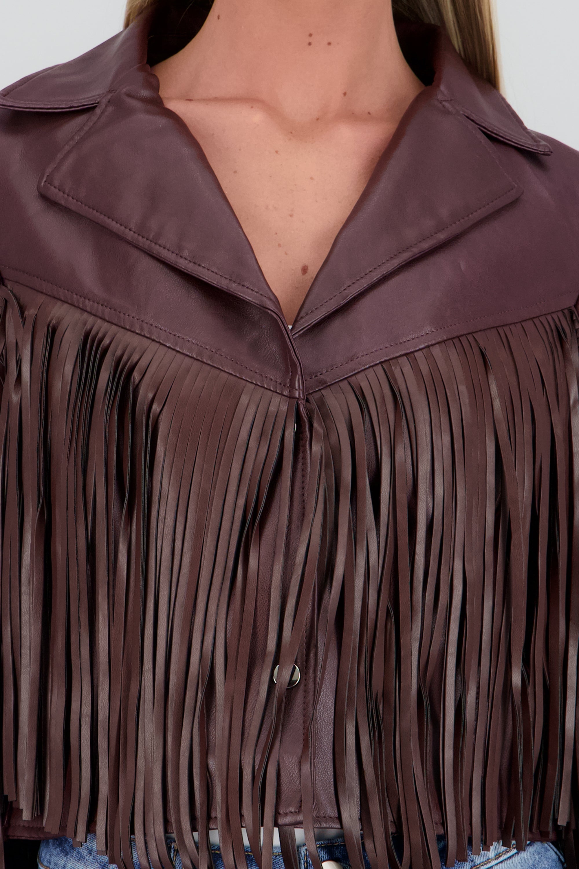 Chamarra fringe PU VINO