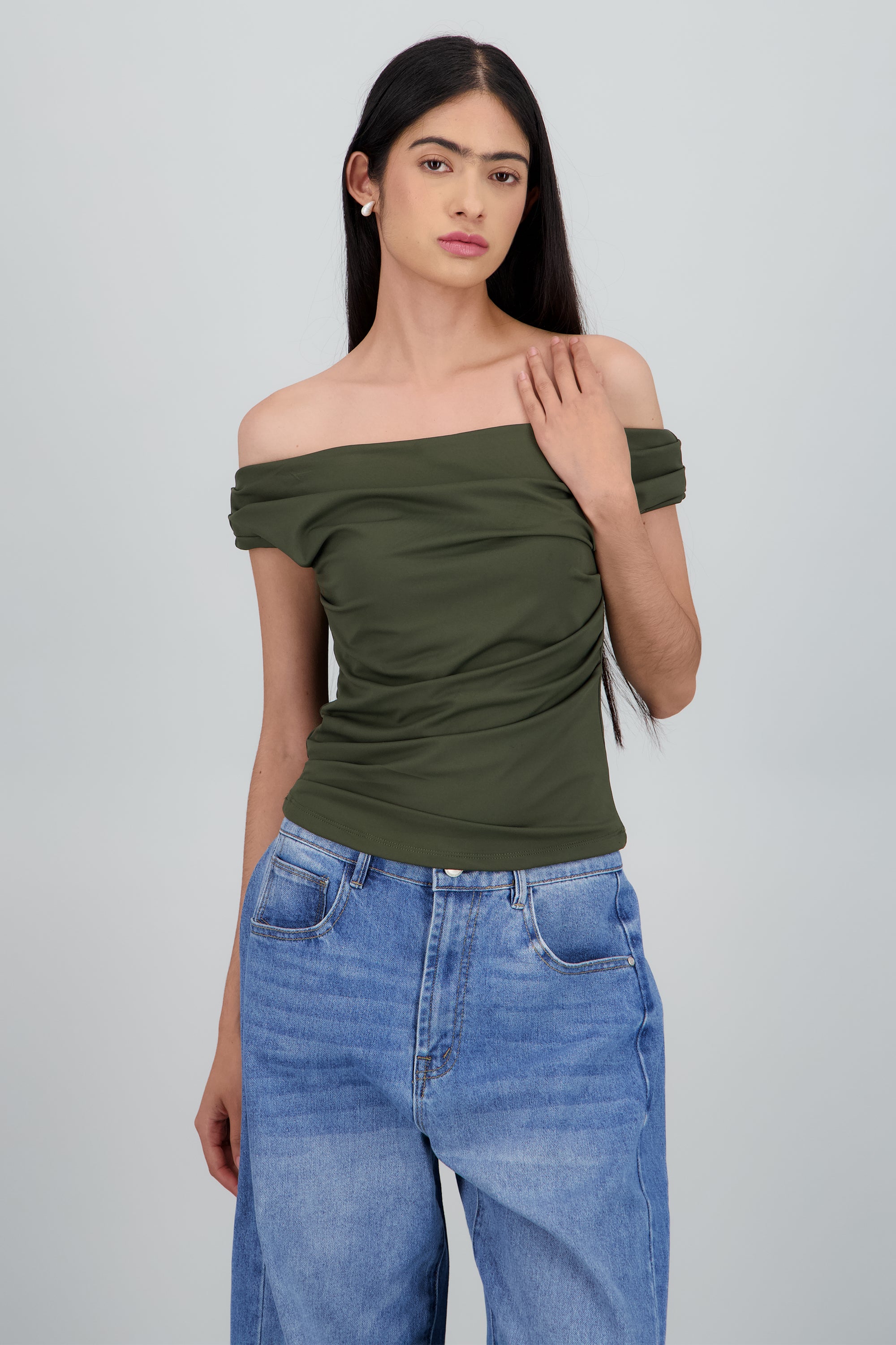 Top strapples detalle frunce OLIVO