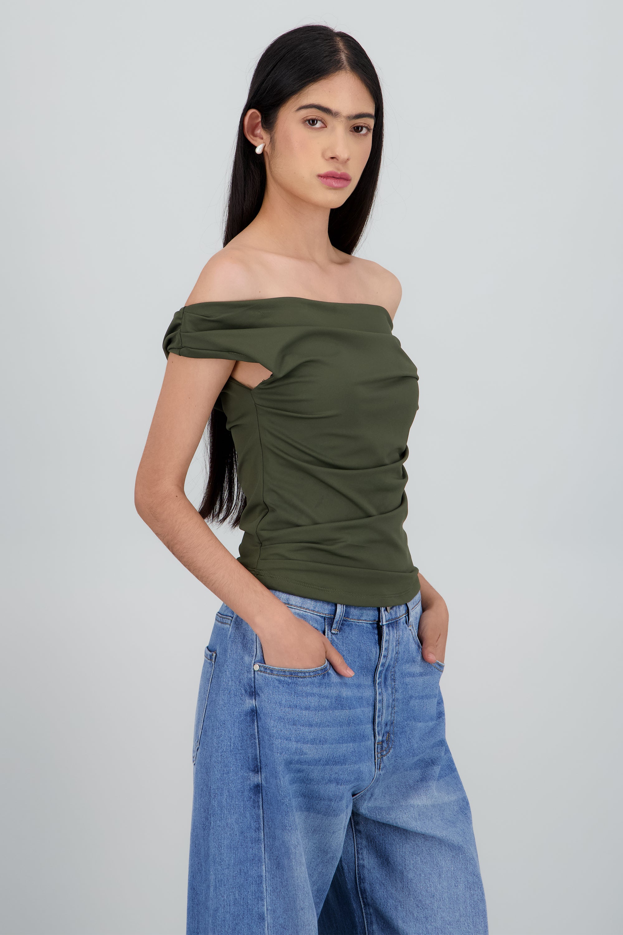 Top strapples detalle frunce OLIVO