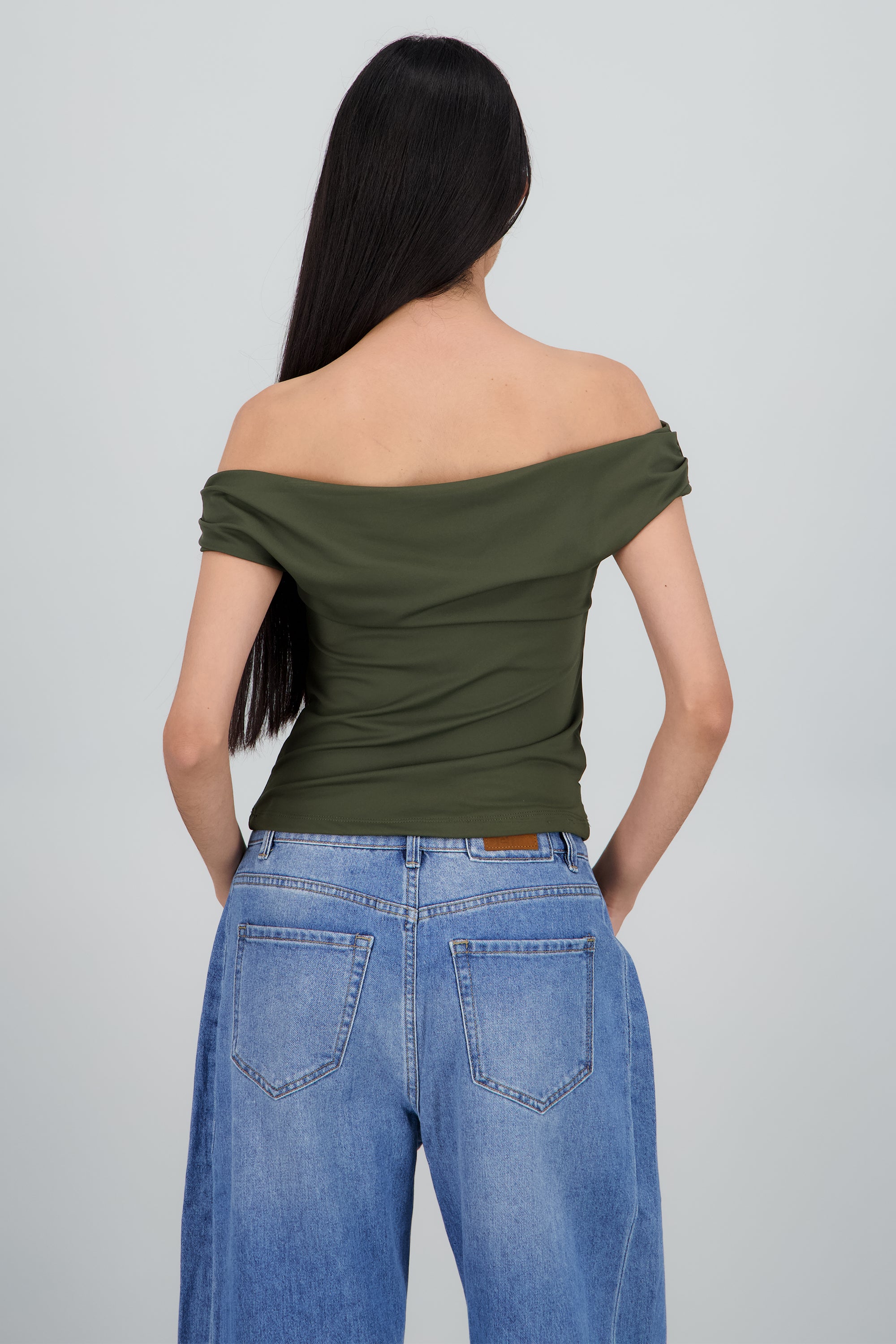 Top strapples detalle frunce OLIVO