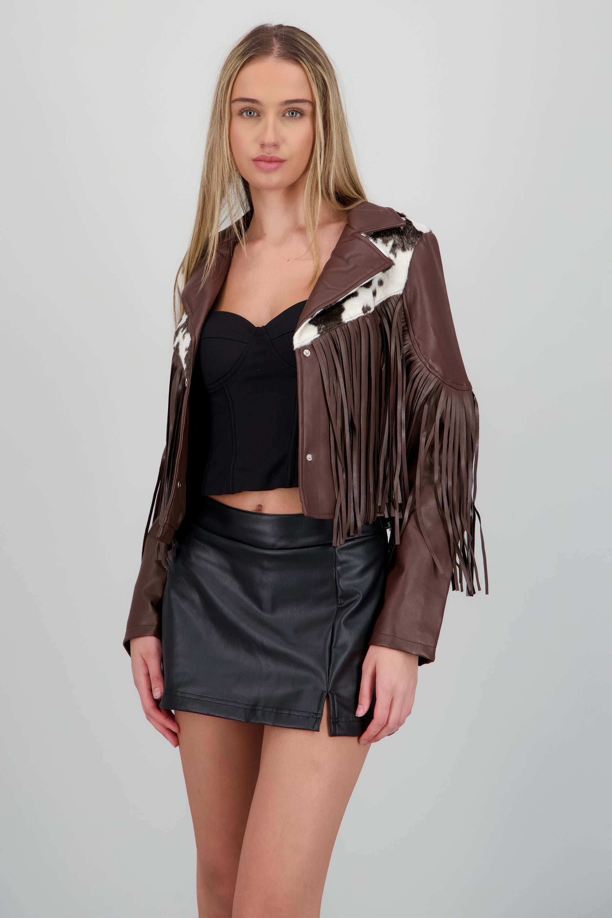 Chamarra detalle fringe con animal print CAFE