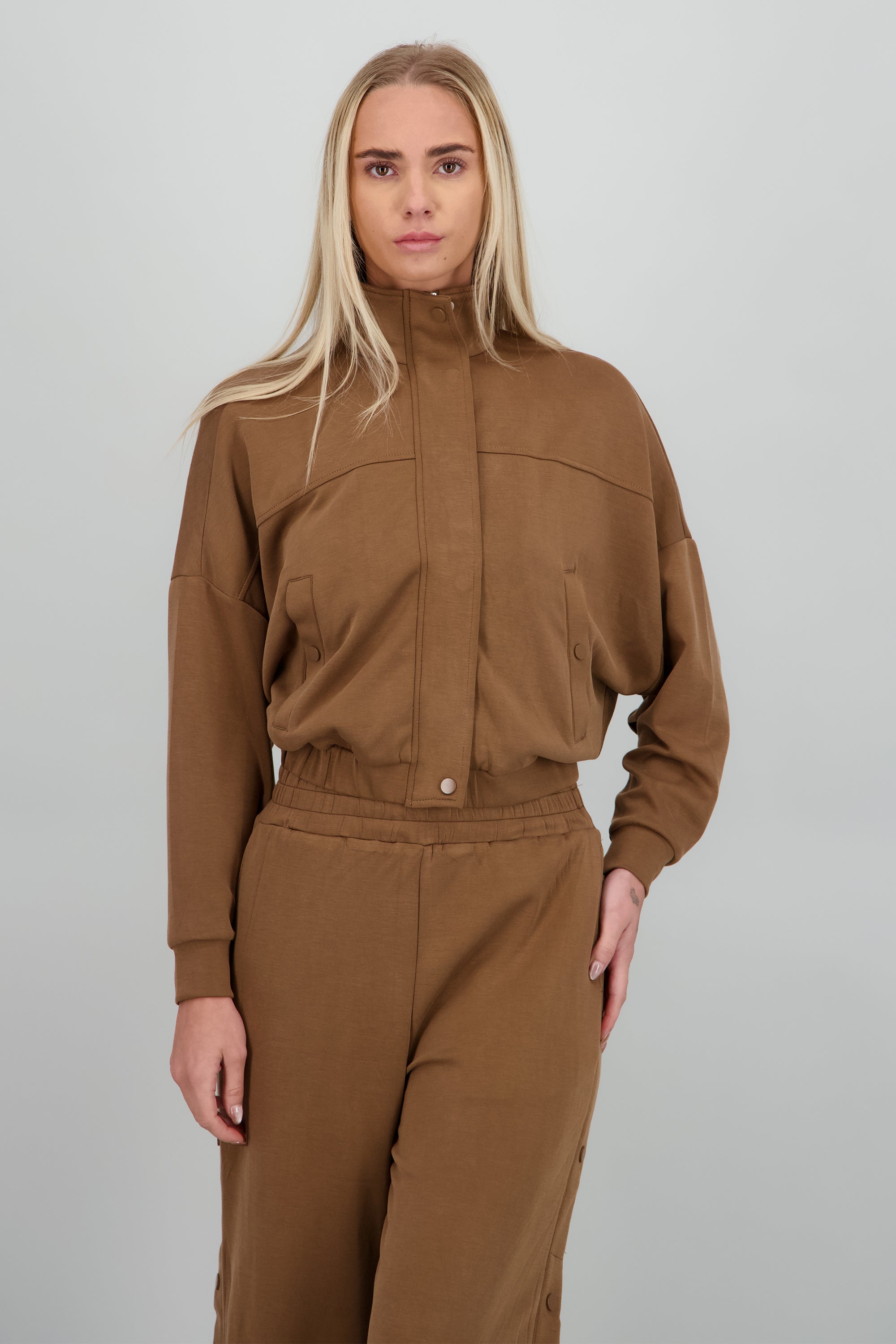 Sudadera con cierre y botones CAMELLO