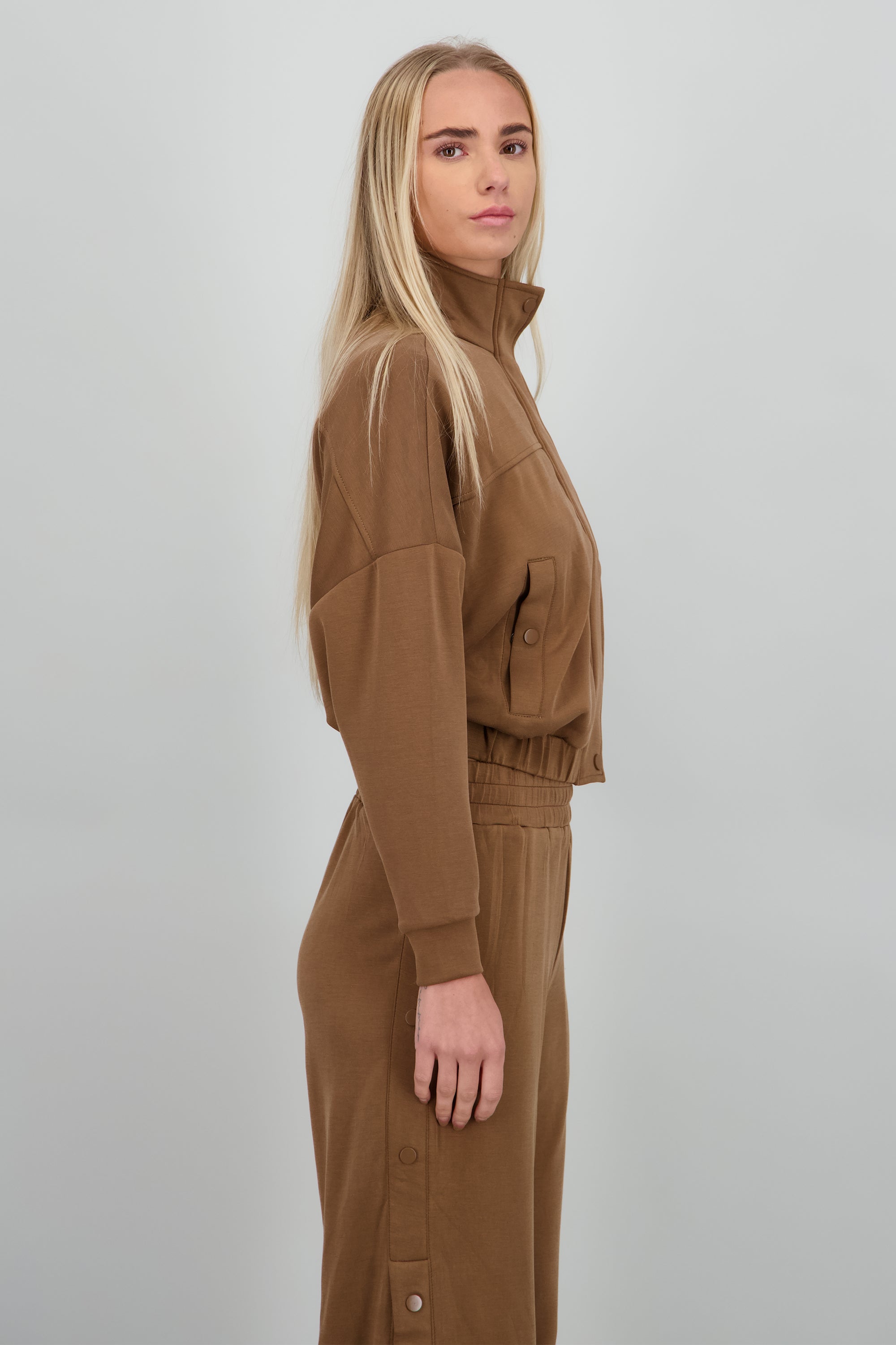 Sudadera con cierre y botones CAMELLO