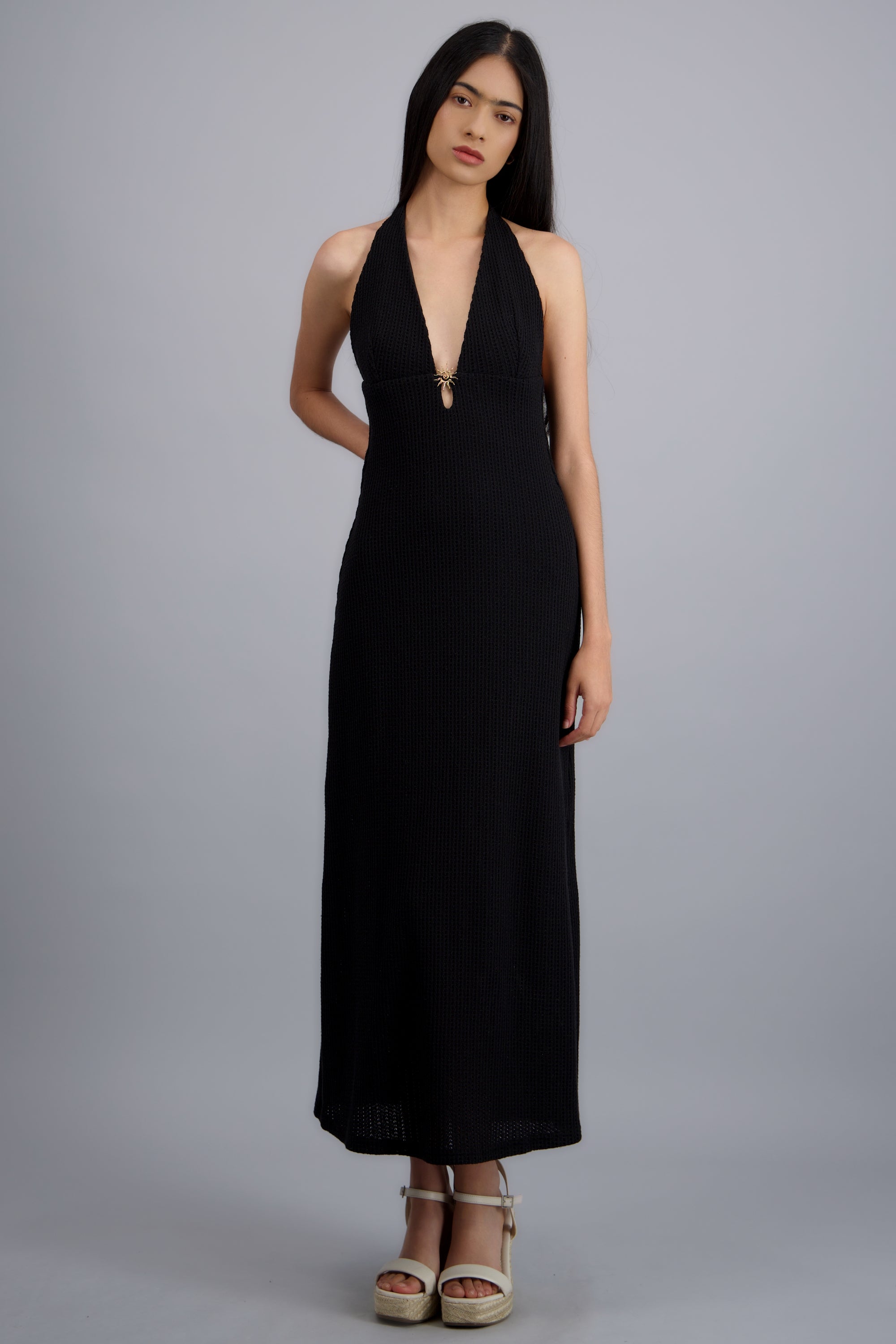 Vestido maxi liso halter NEGRO