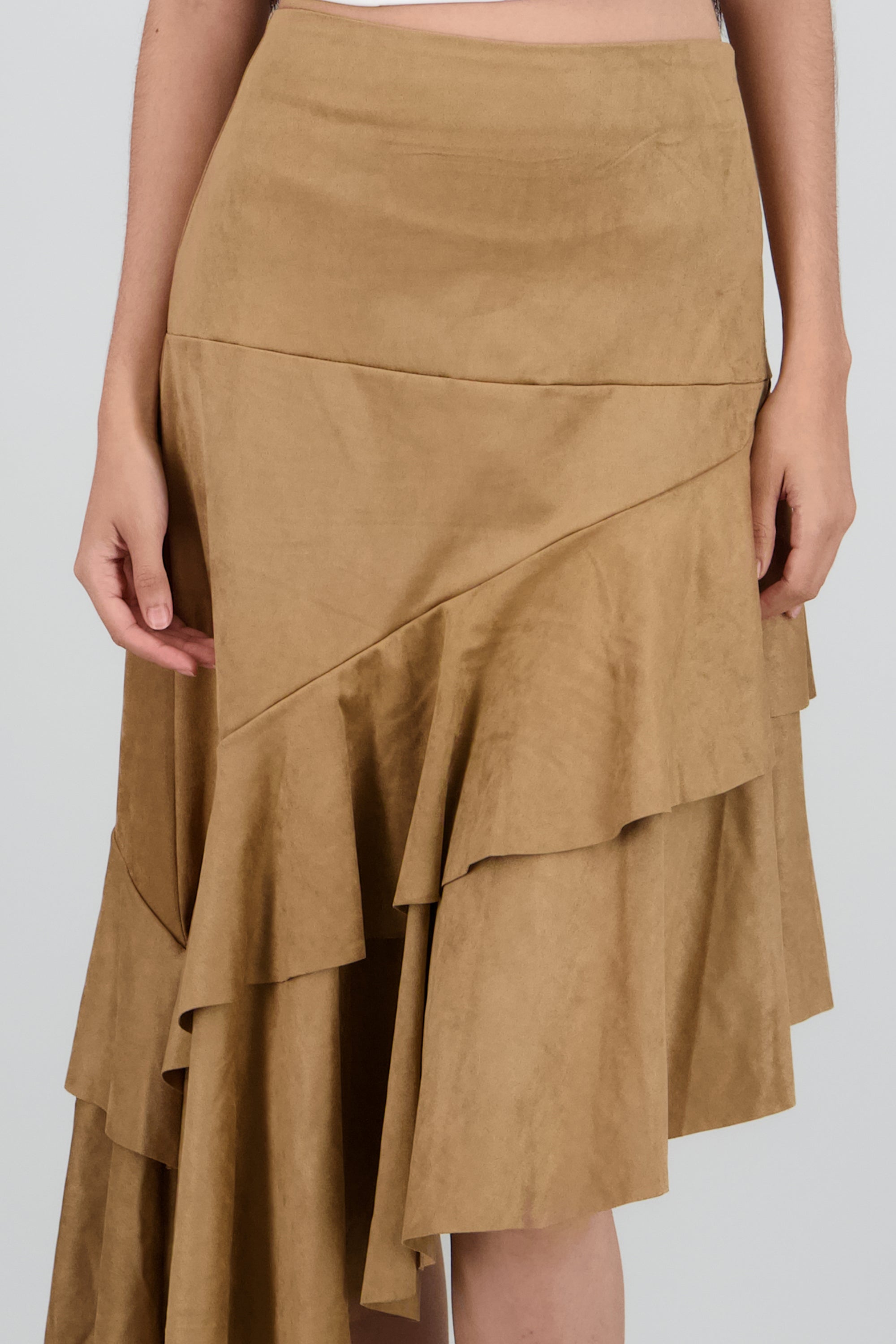 Falda midi asimétrica suede CAMELLO