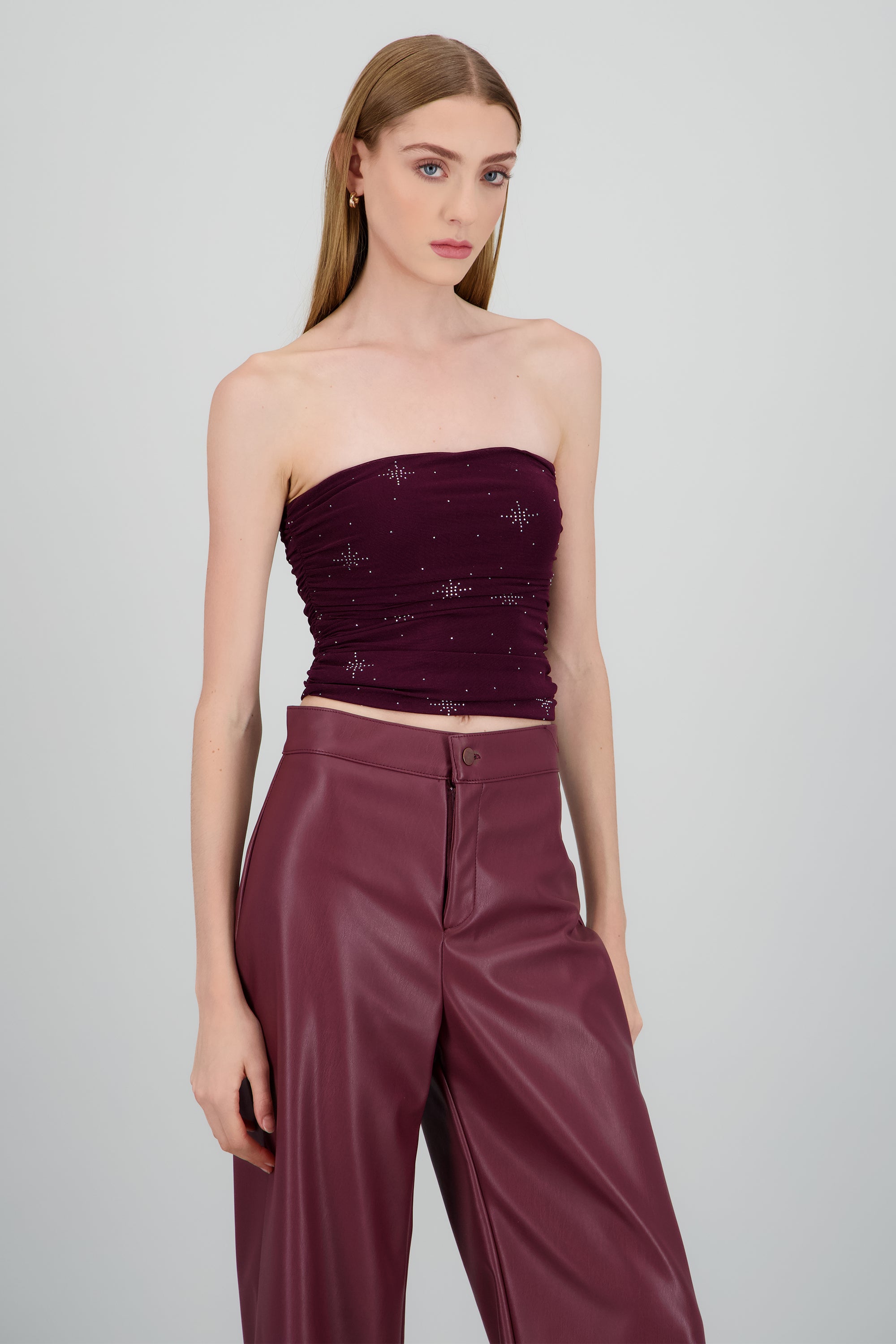 Top strapless drapeado brillo VINO