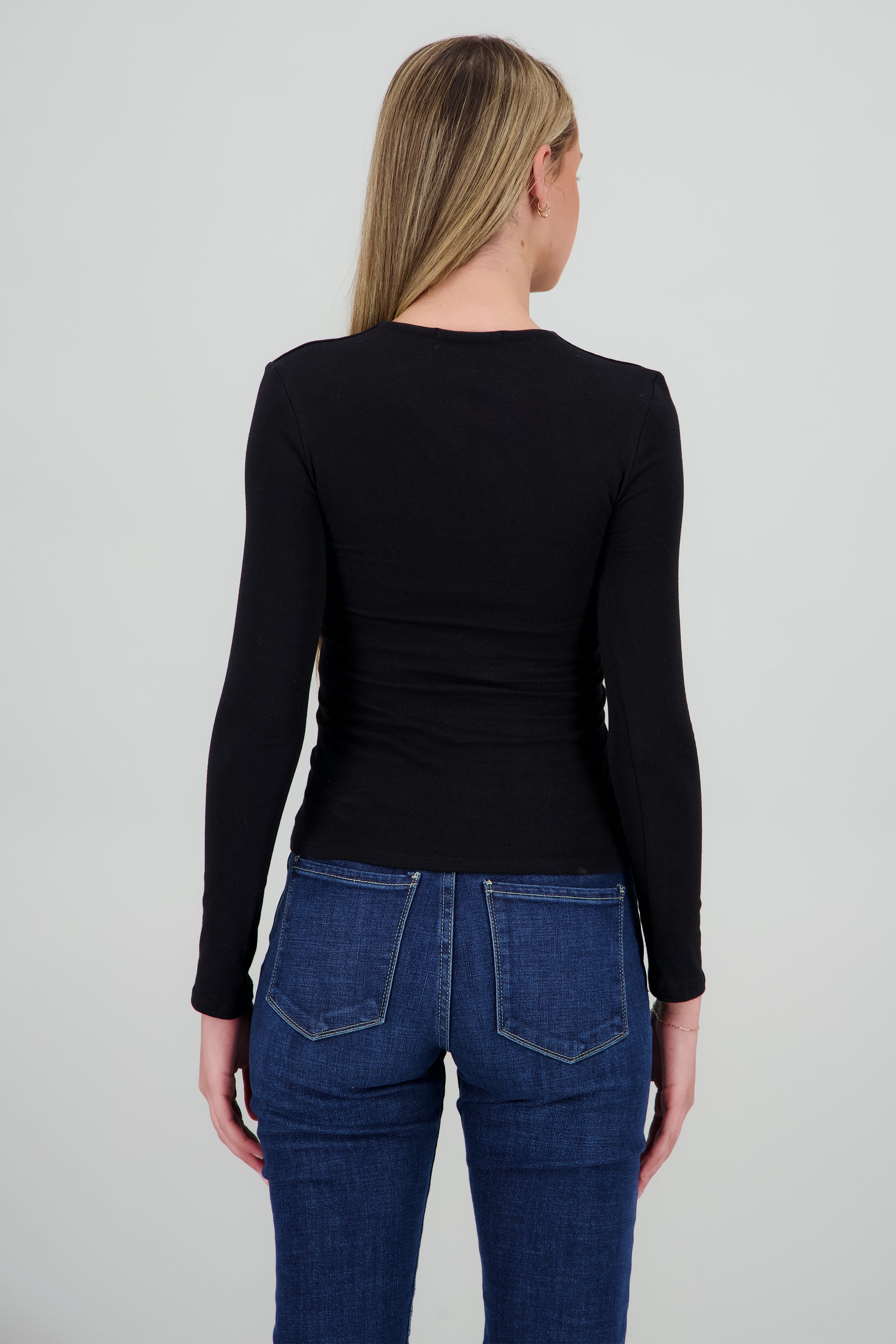 Top manga larga cuello redondo NEGRO