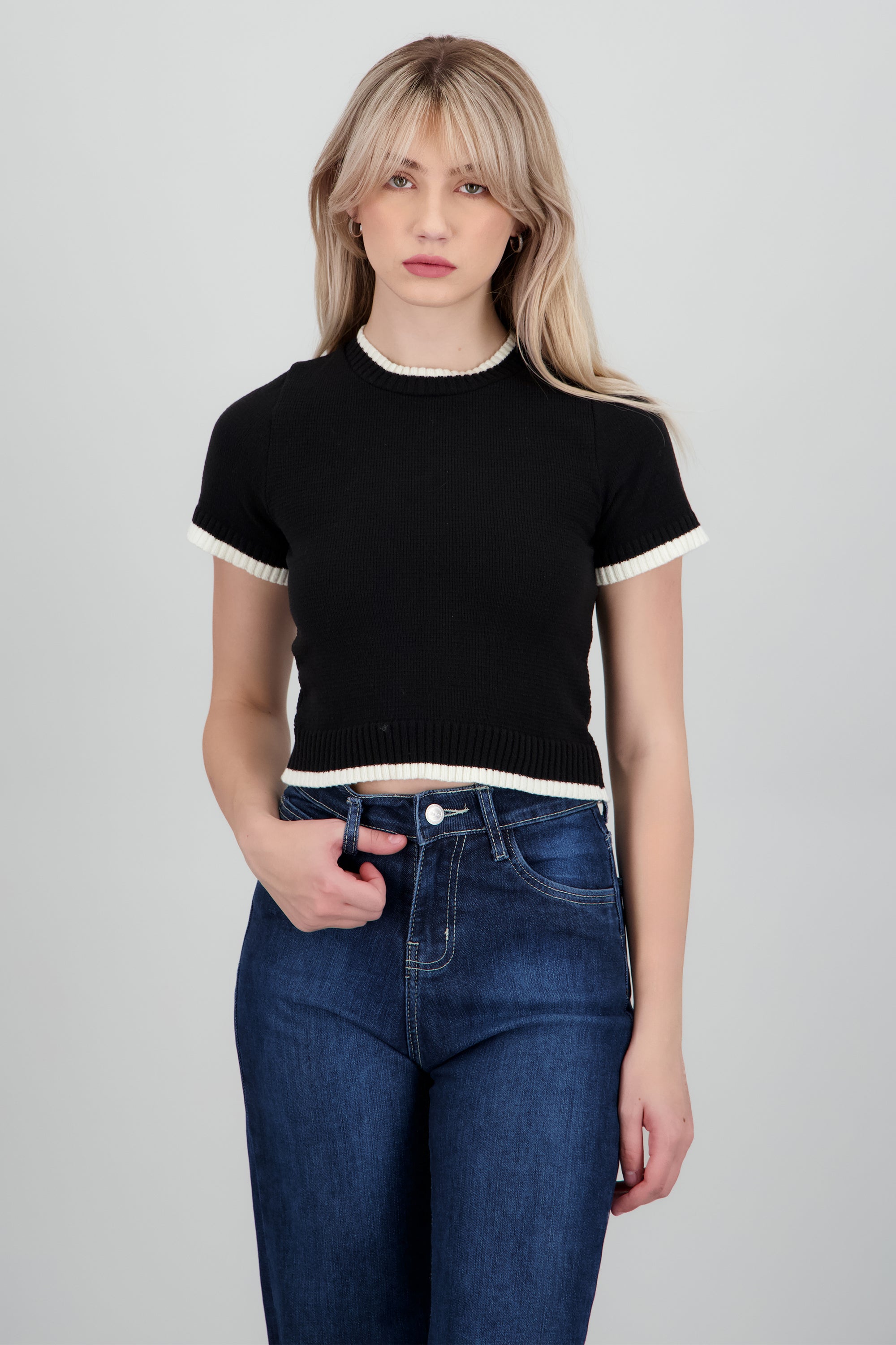 Top tejido manga corta contraste NEGRO