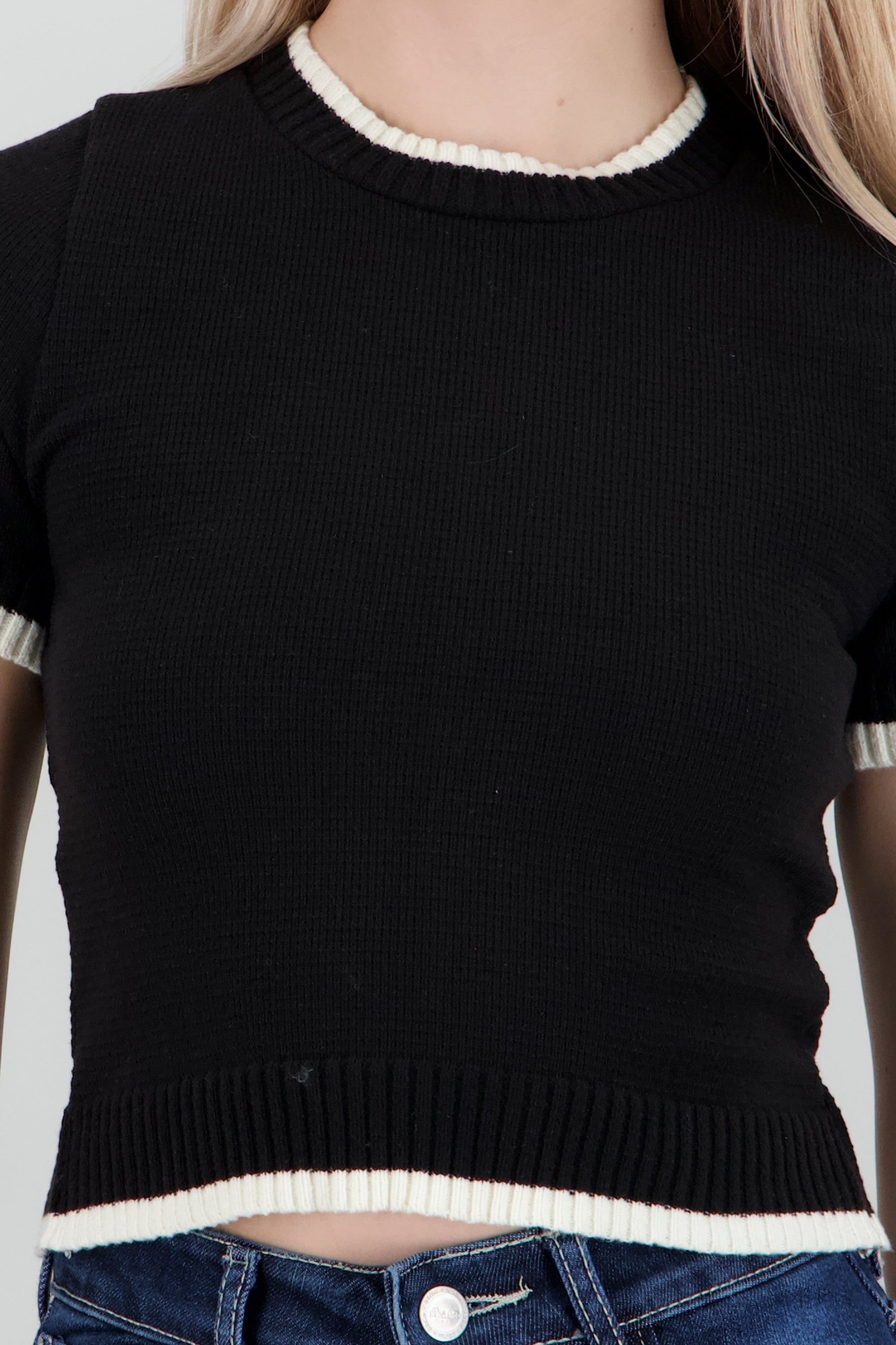 Top tejido manga corta contraste NEGRO