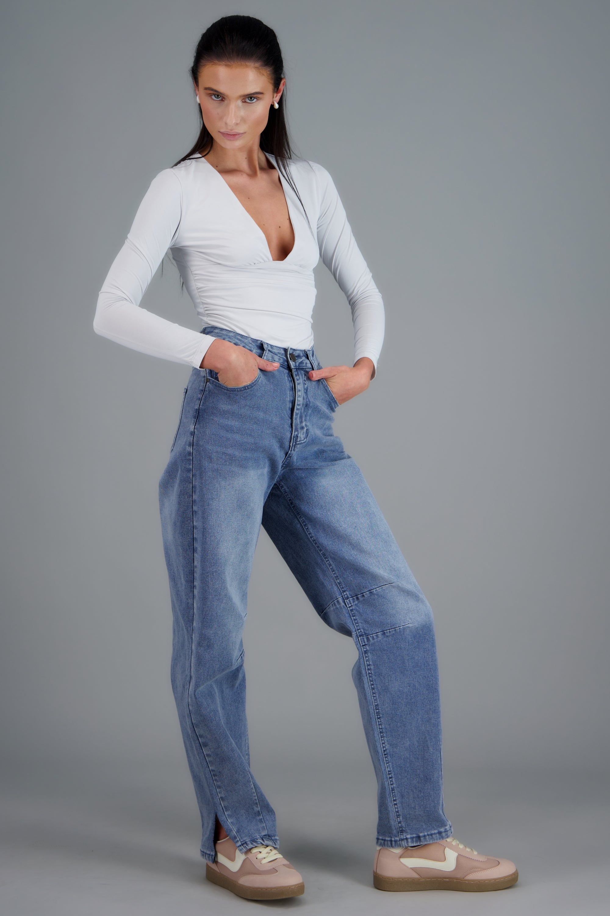 Jeans barrel pinzas MEDIUM WASH