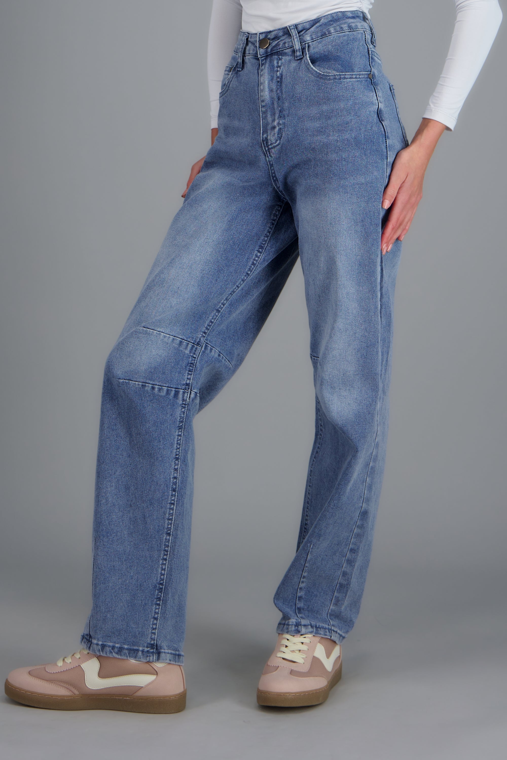 Jeans barrel pinzas MEDIUM WASH