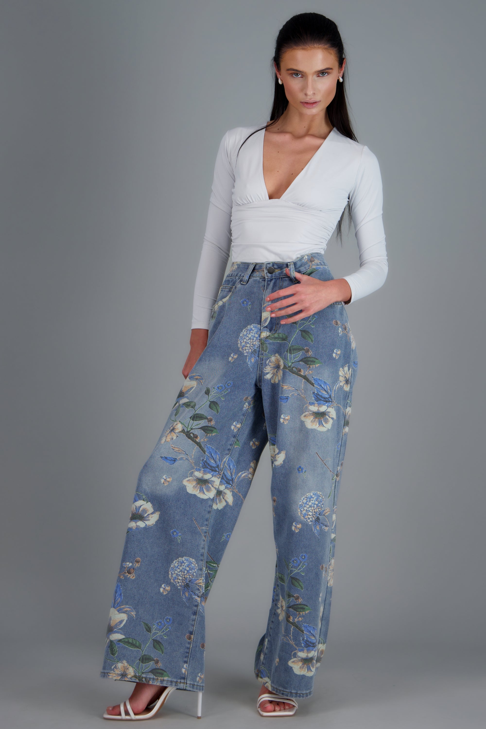 Jeans straight flores MEDIUM WASH
