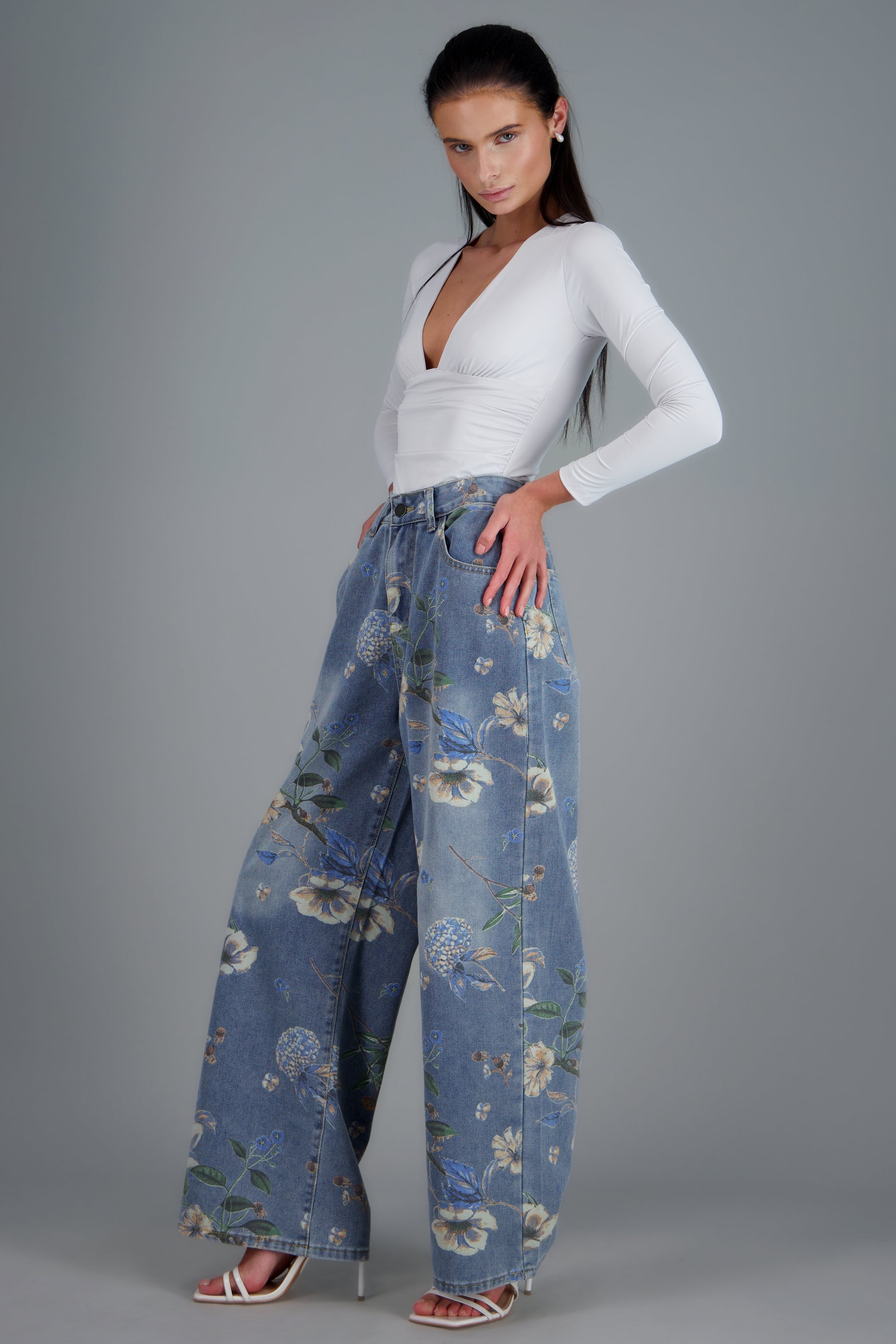 Jeans straight flores MEDIUM WASH