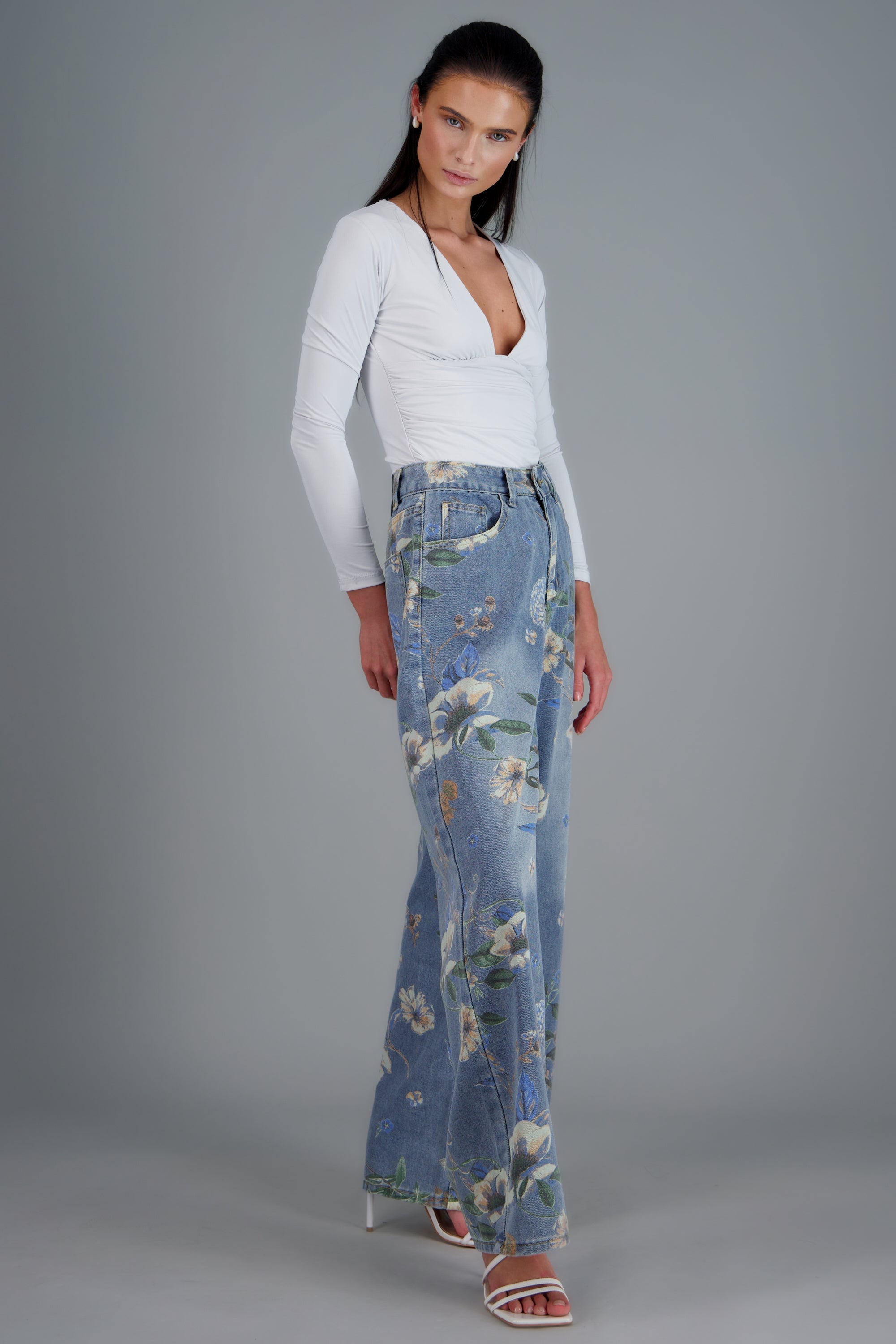 Jeans straight flores MEDIUM WASH