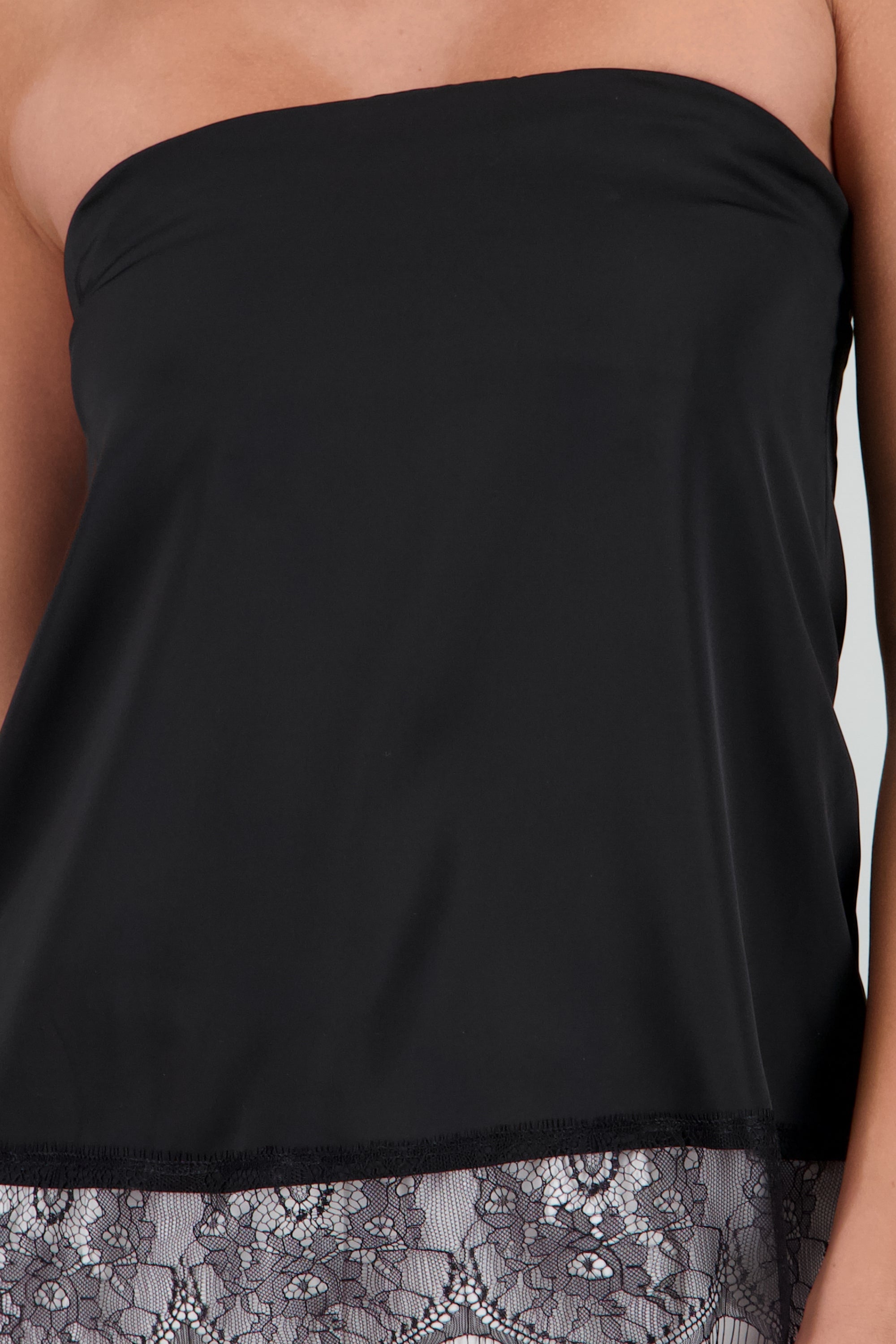 Top strapless satinado con encaje NEGRO