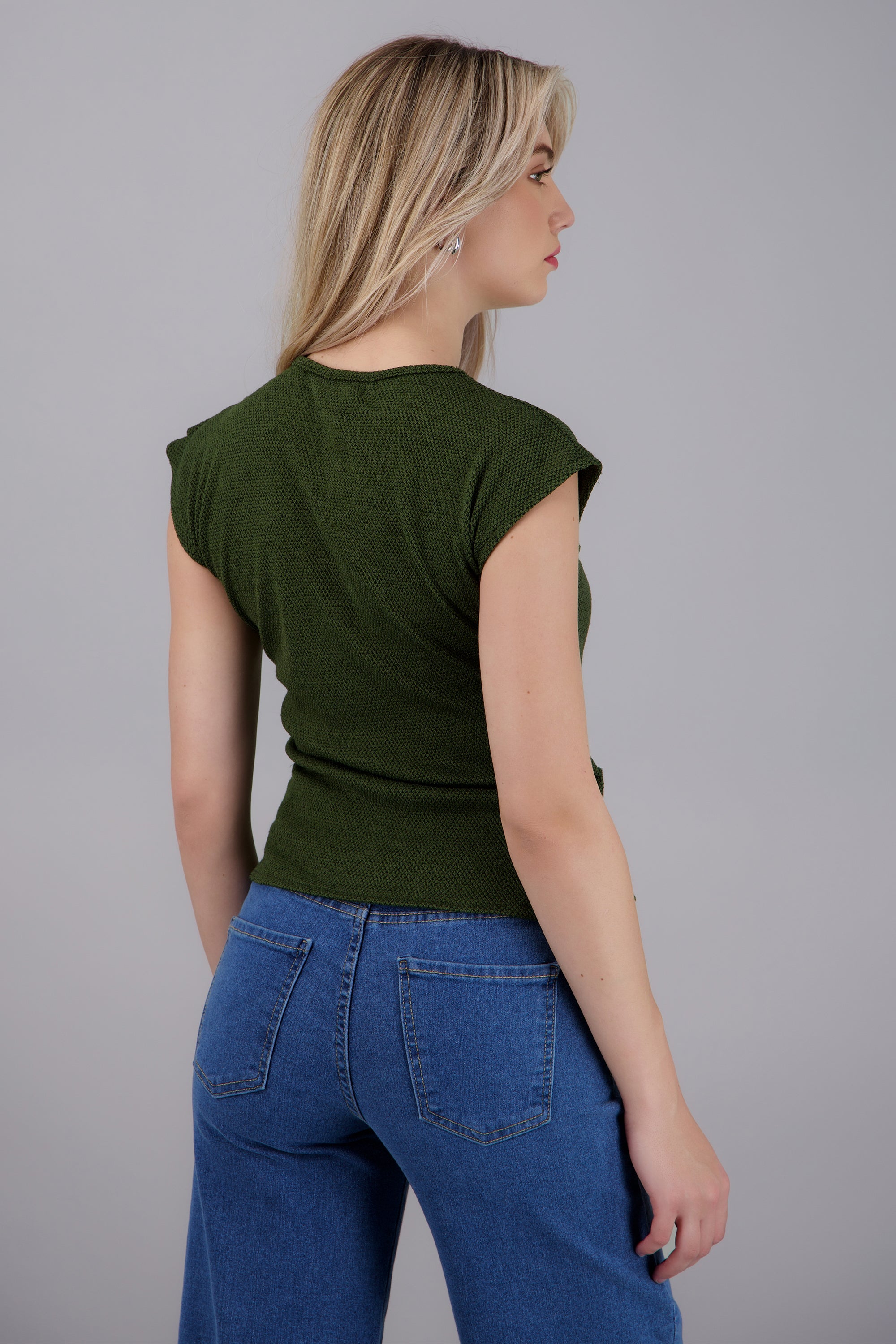 Top textura fajon con hebilla VERDE