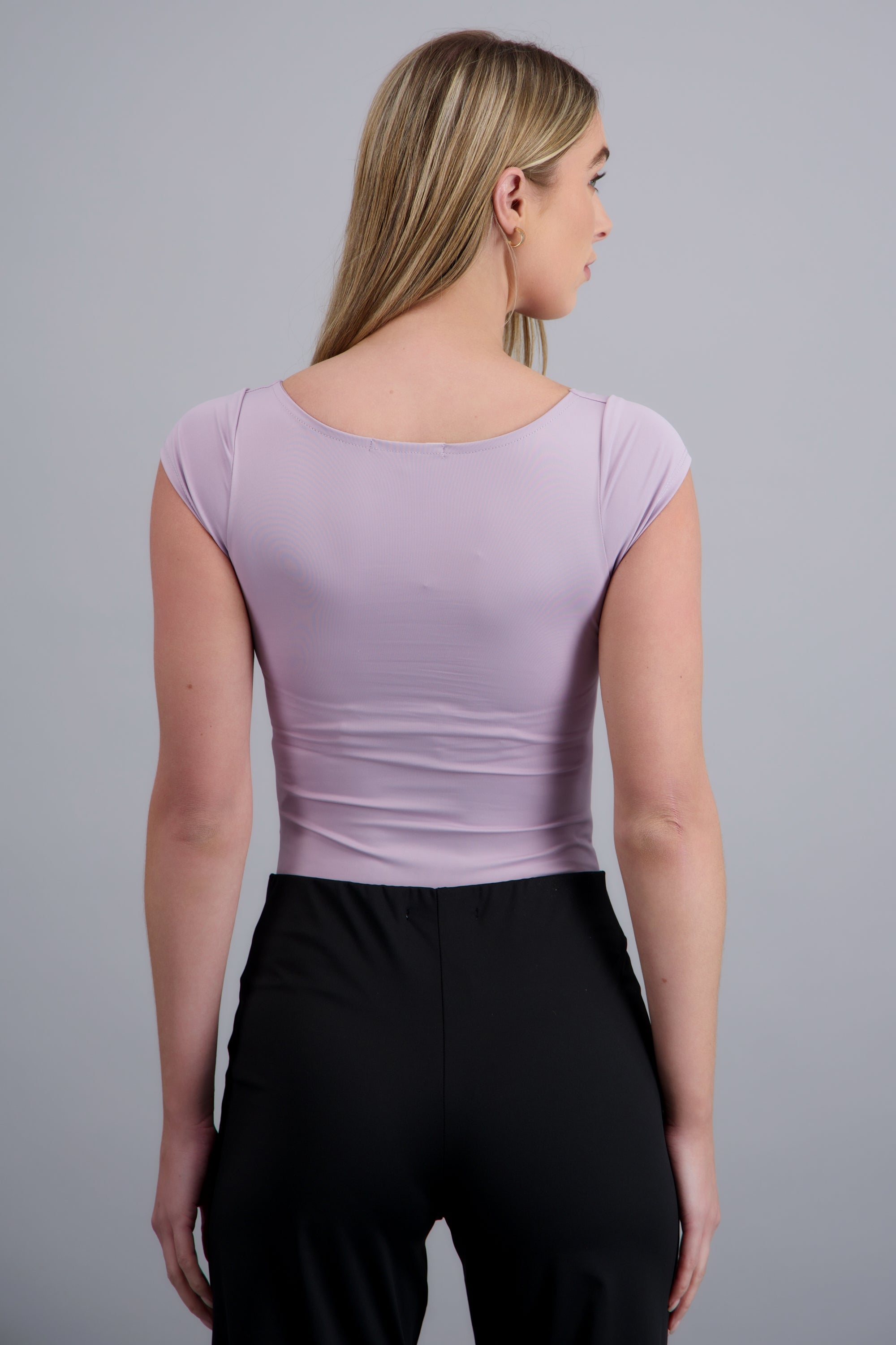 Bodysuit escote redondo manga corta liso LILA