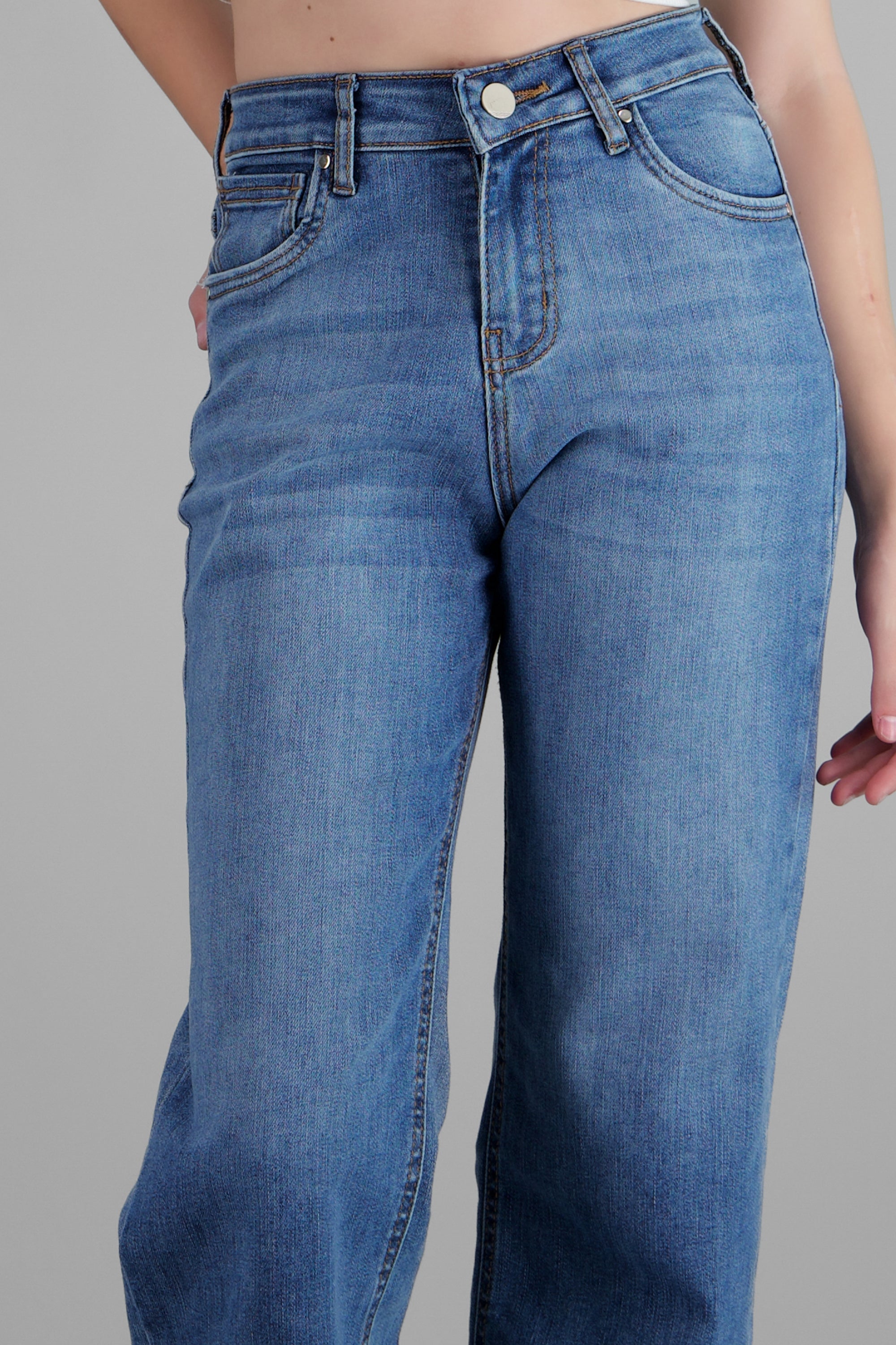 Jeans wide leg amplios MEDIUM WASH