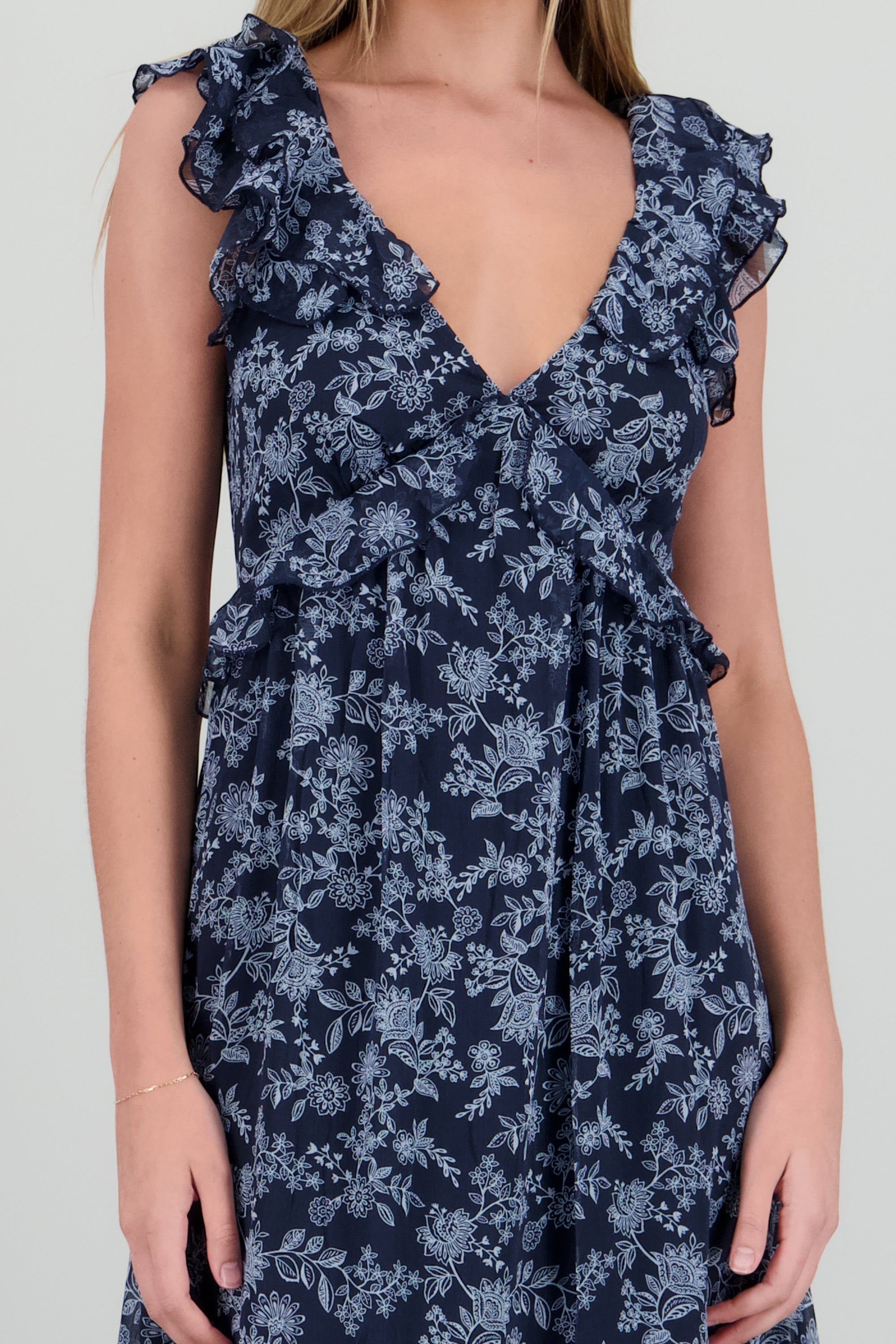 Vestido maxi flores detalle olanes MARINO COMBO