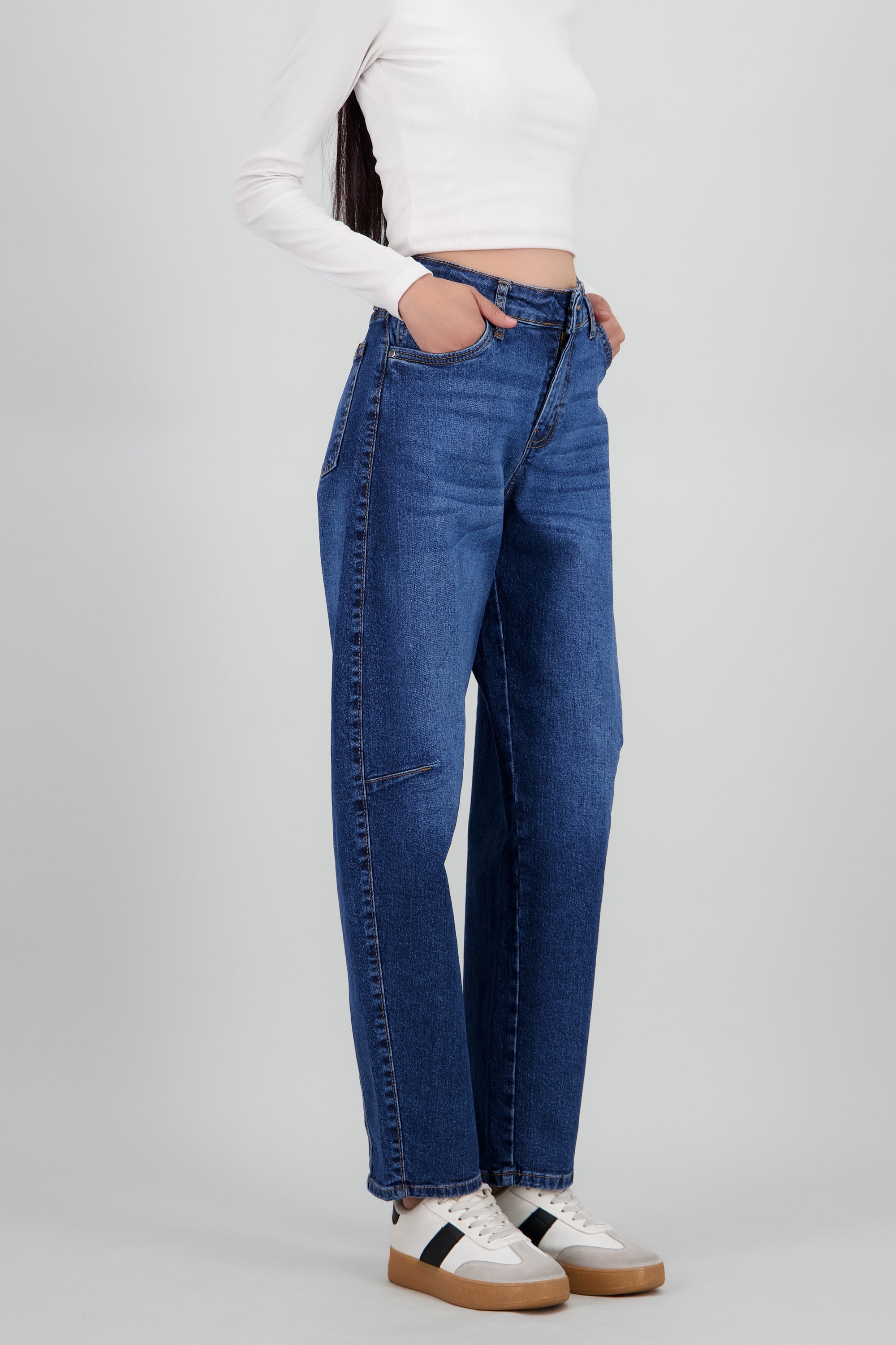 Jeans barrel amplios DARK WASH