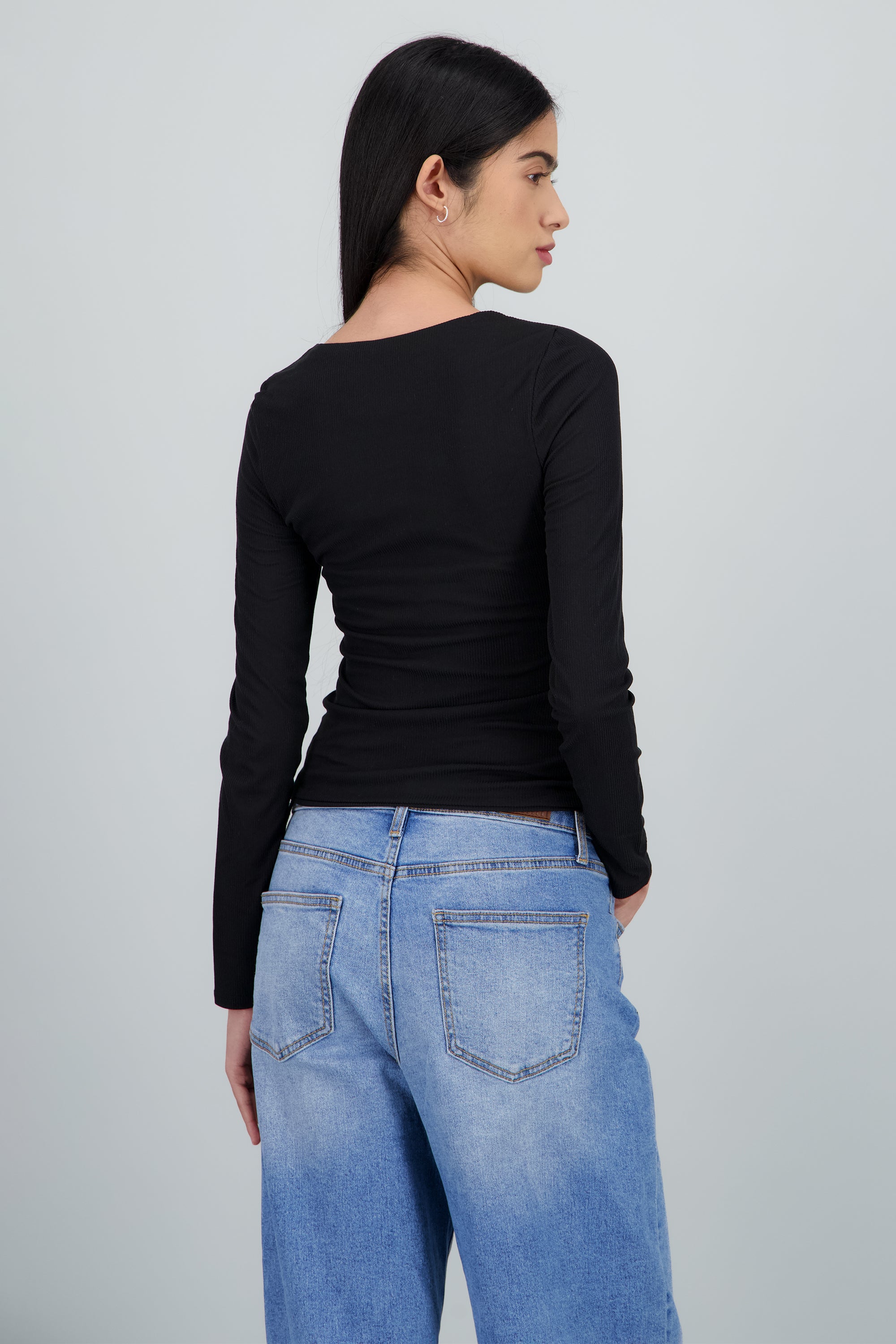 Top escote redondo manga larga NEGRO