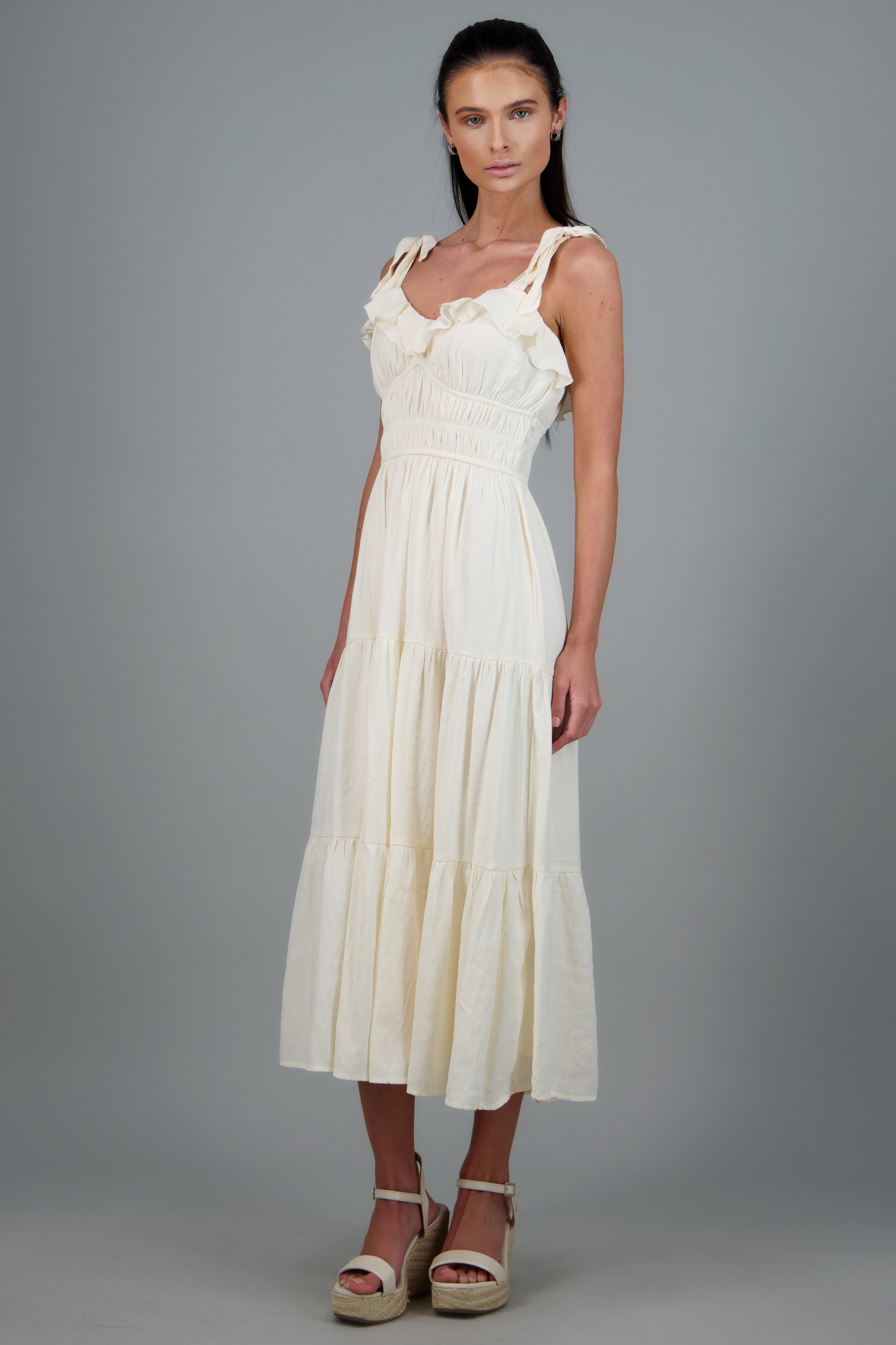 Vestido maxi liso detalle tirantes moños CREMA