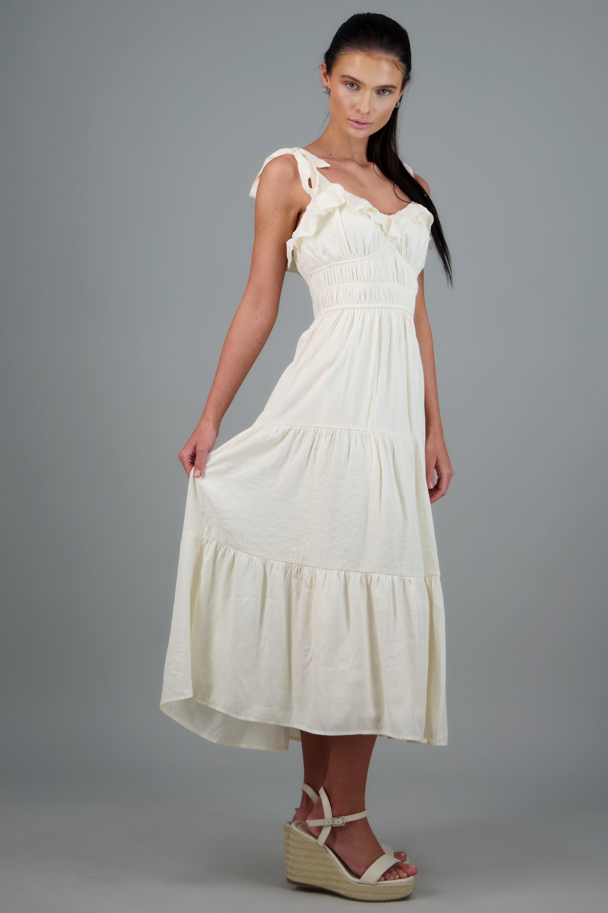Vestido maxi liso detalle tirantes moños CREMA