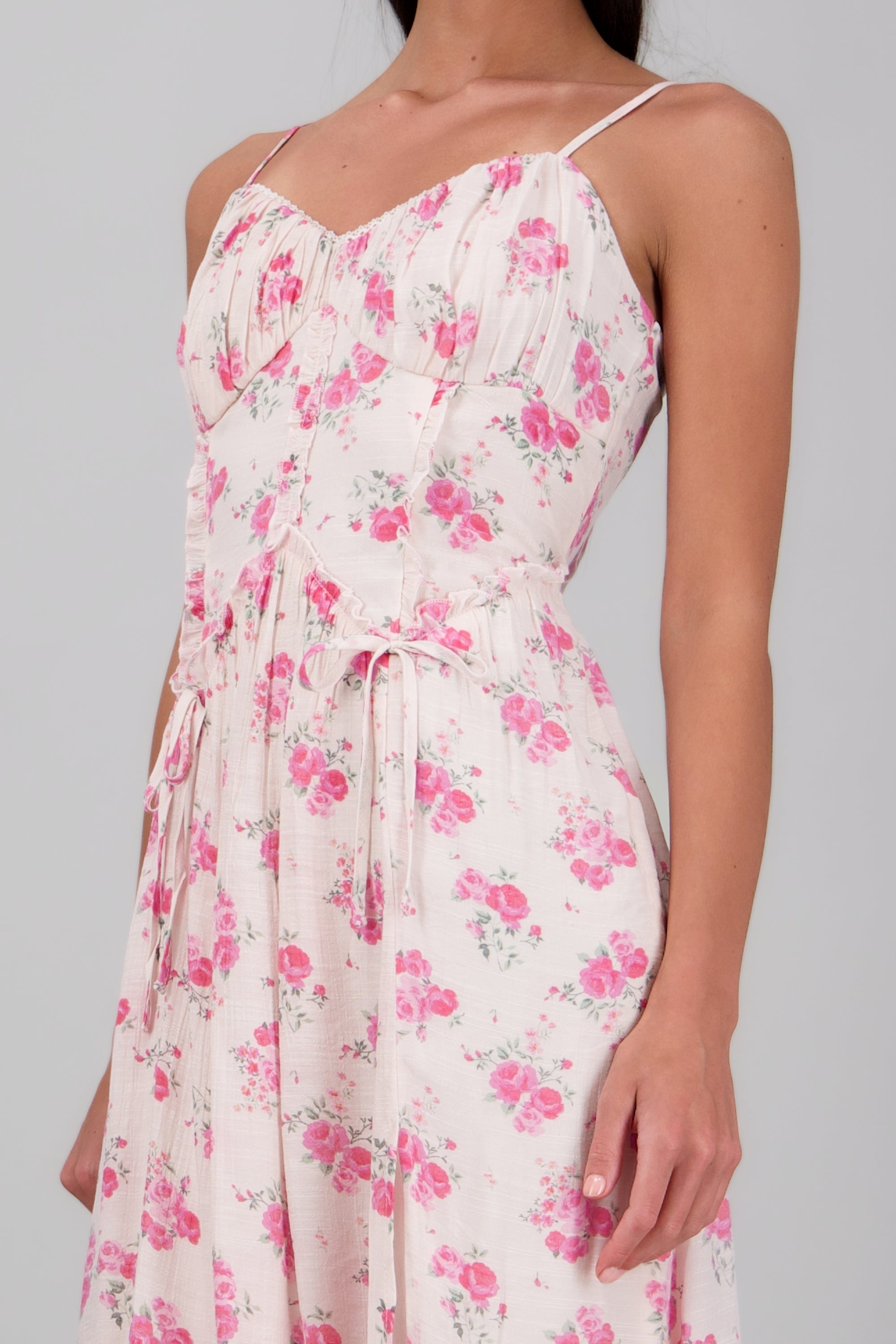 Vestido maxi flores detalle escote encaje ROSA COMBO