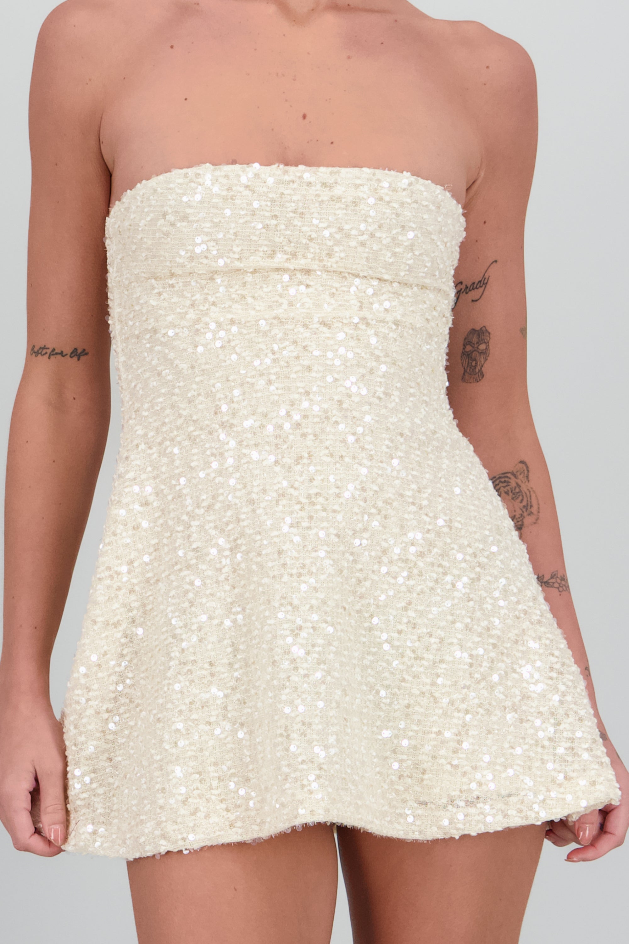 Vestido lentejuelas corte A BEIGE