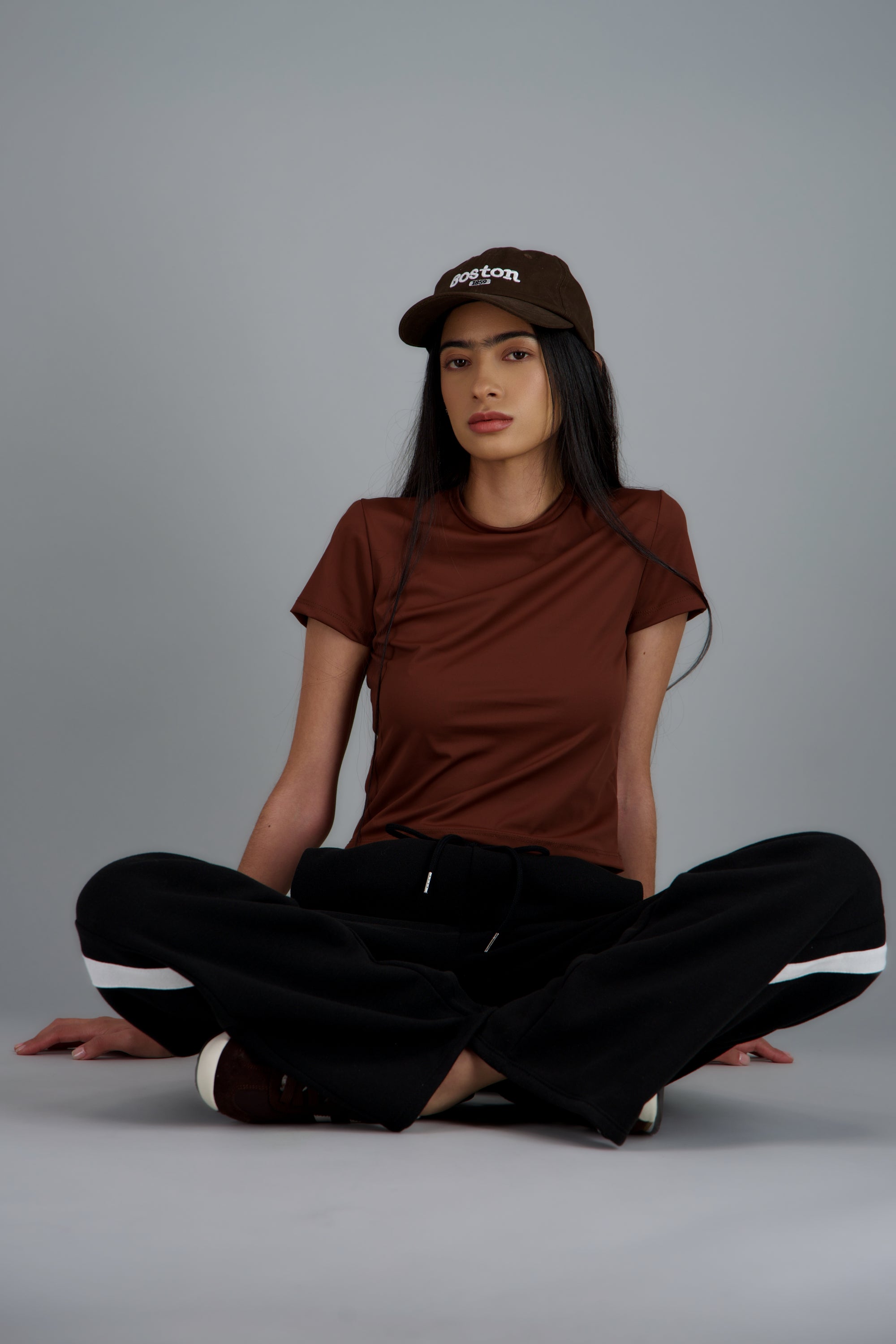 Playera deportiva manga corta lisa CHOCOLATE