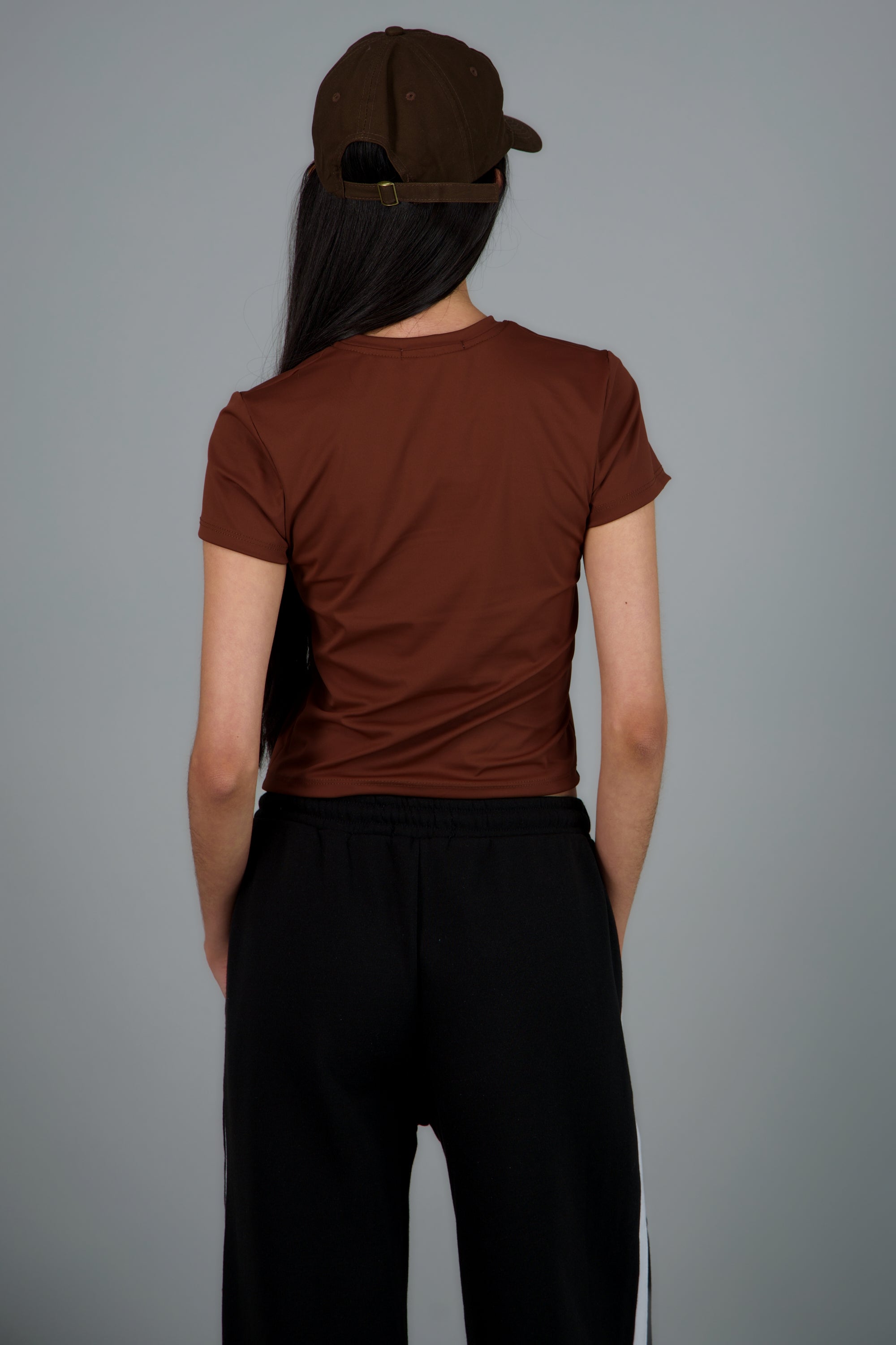 Playera deportiva manga corta lisa CHOCOLATE