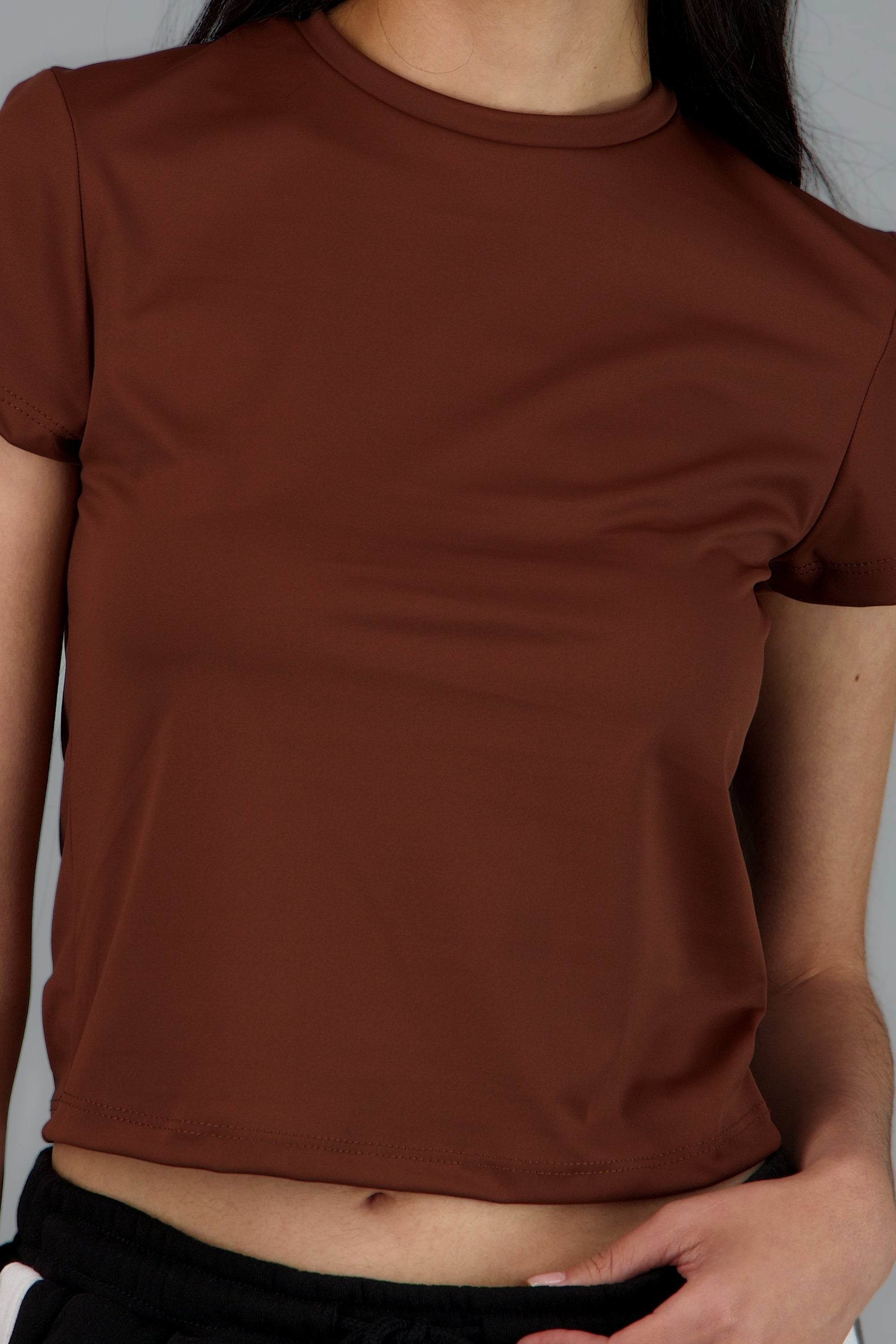 Playera deportiva manga corta lisa CHOCOLATE