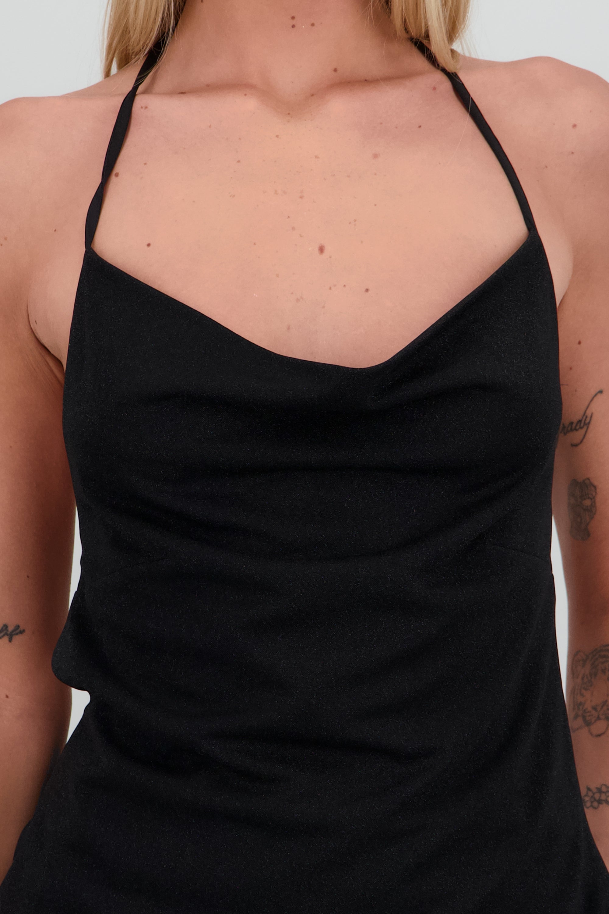 Top Halter Metalizado NEGRO