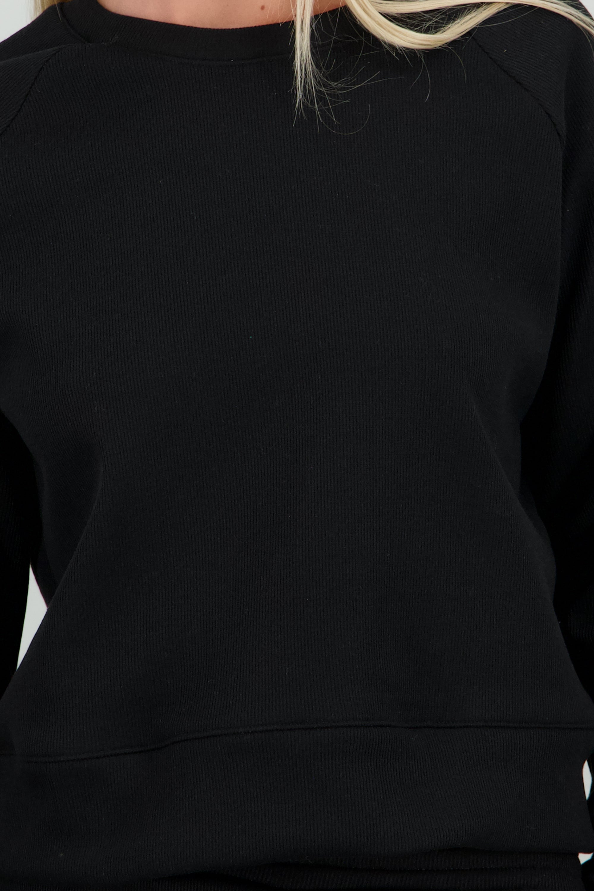 Sudadera cuello redondo detalle flece NEGRO