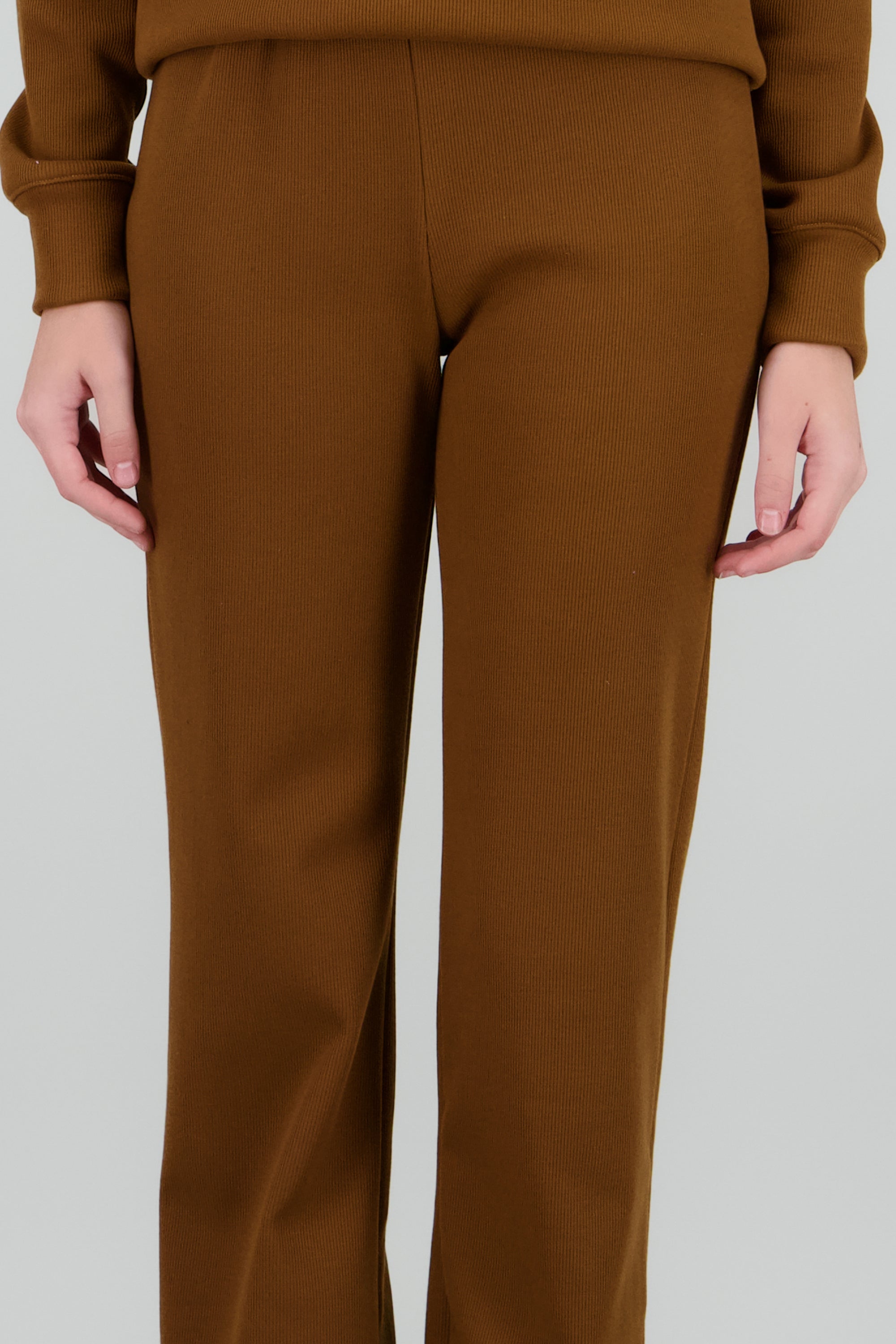 Pants resorte detalle flece CAMELLO