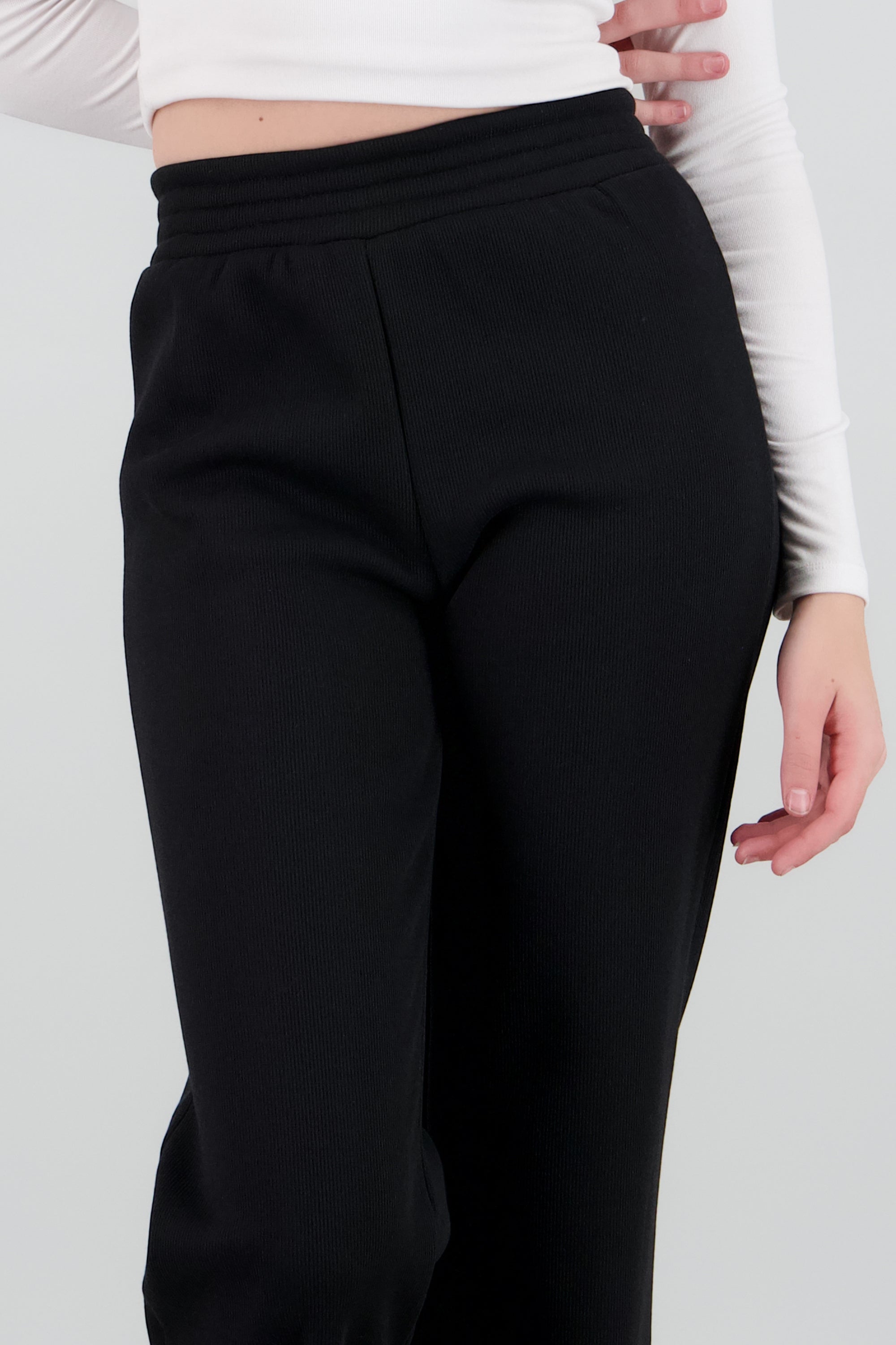 Pants resorte detalle flece NEGRO