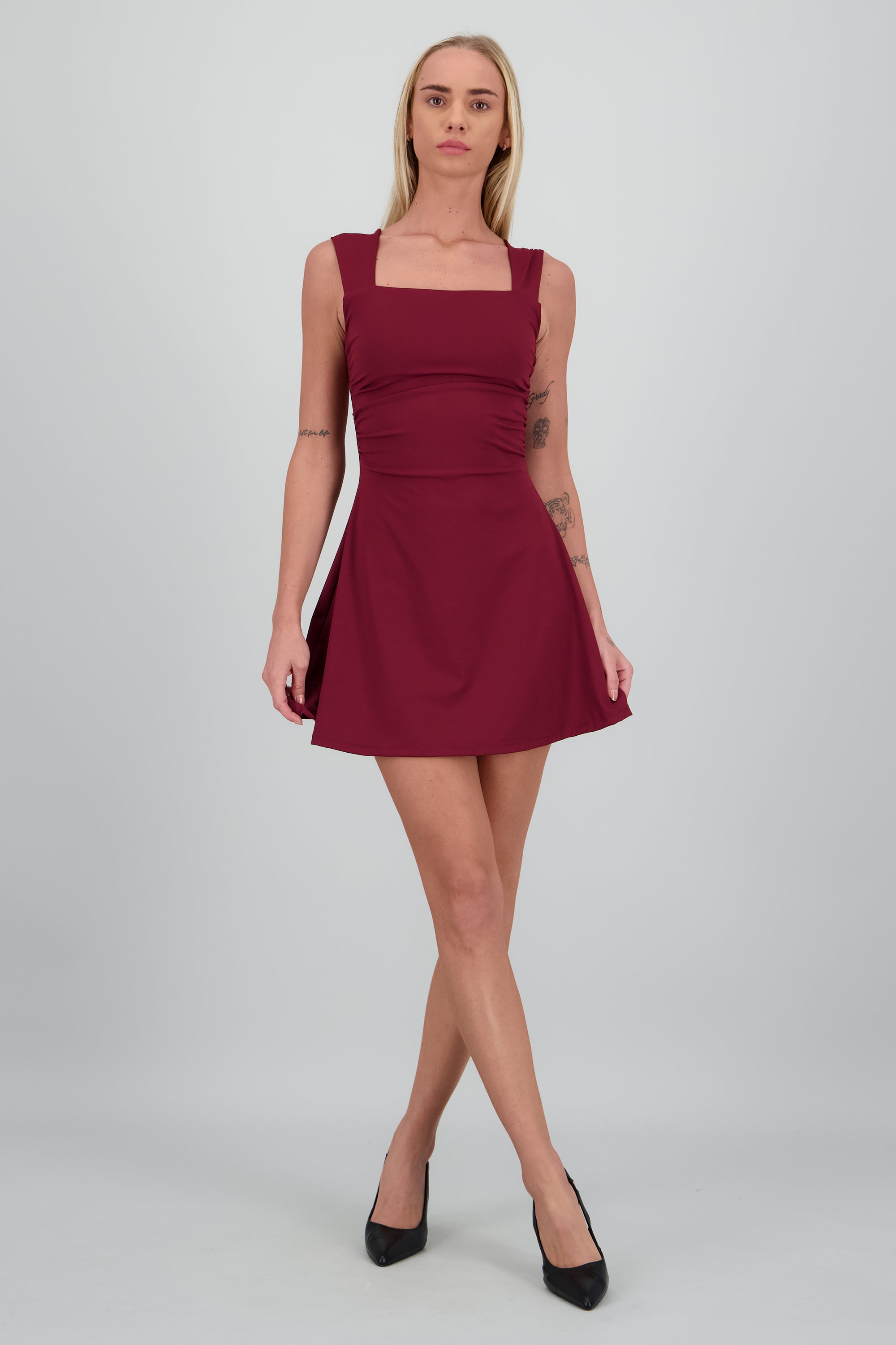 Vestido tirantes detalle frunces VINO