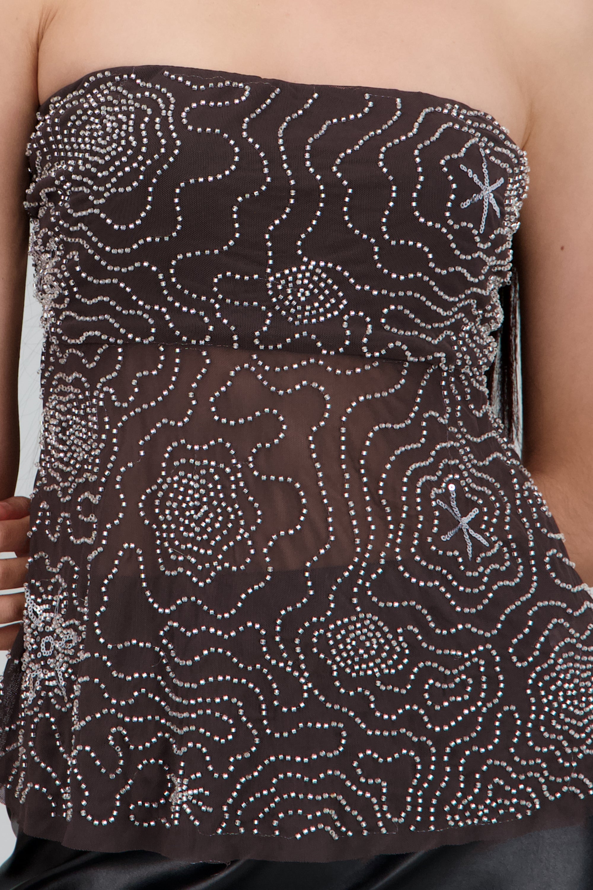 Top detalle brillos con transparencia CHOCOLATE