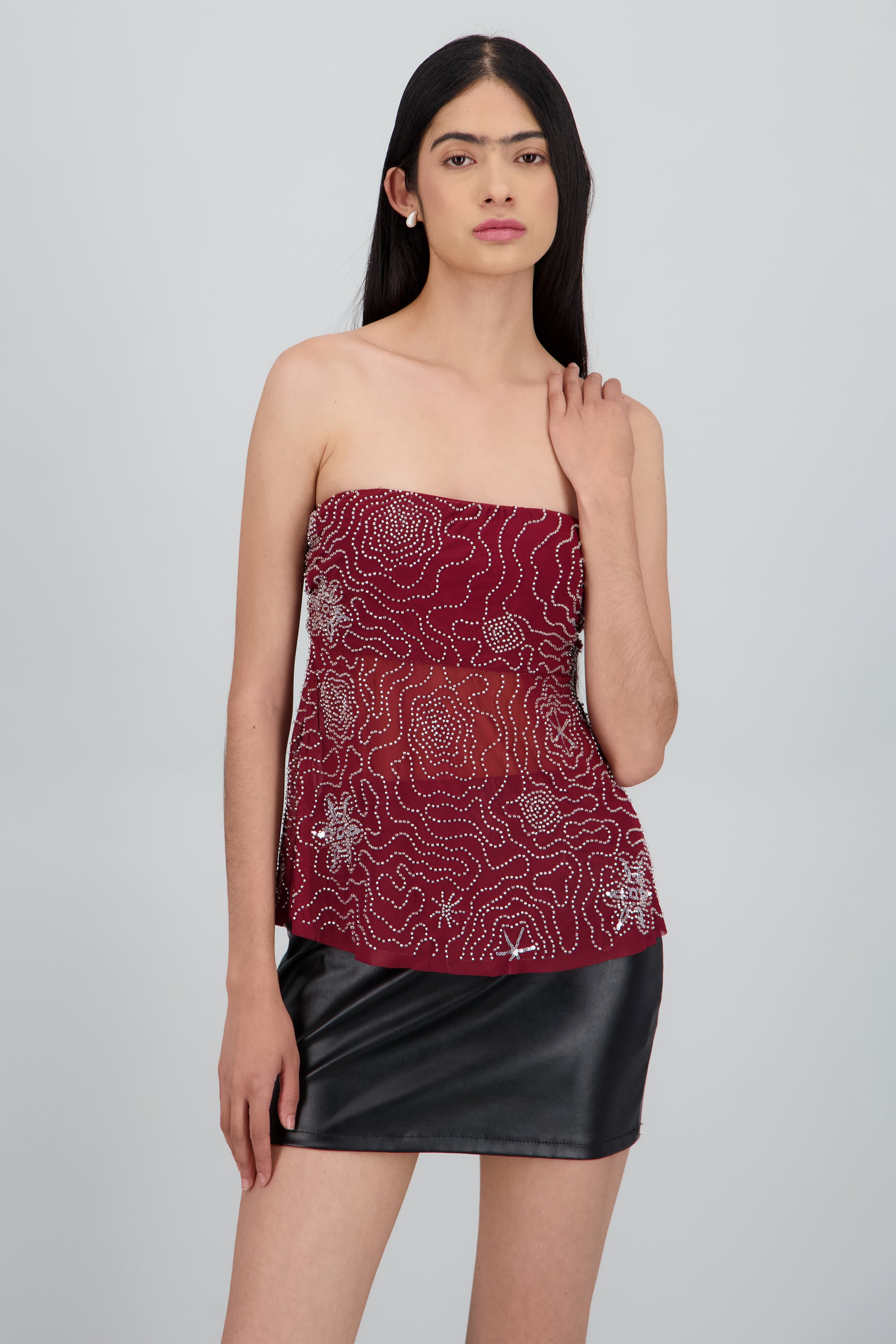 Top detalle brillos con transparencia VINO