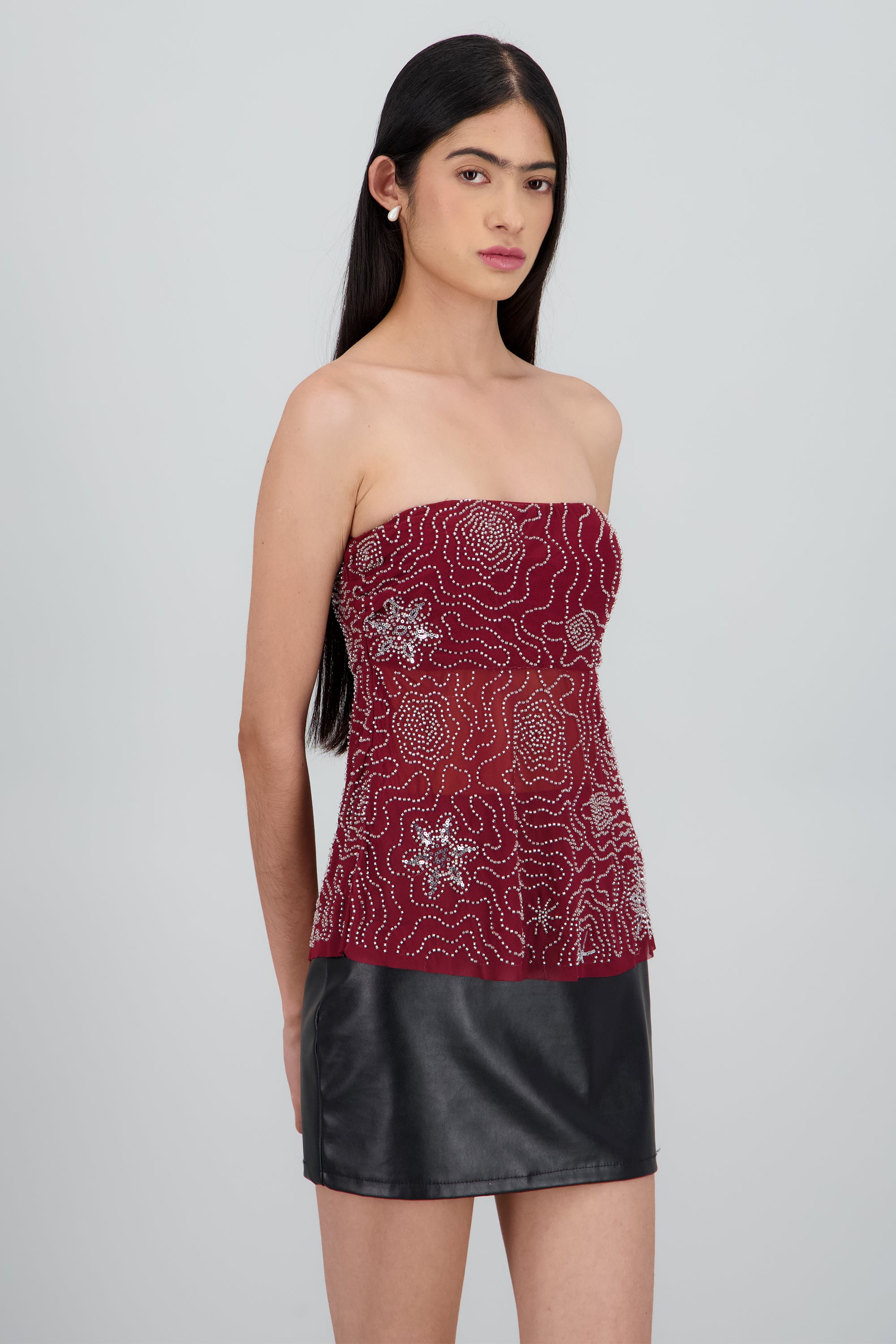 Top detalle brillos con transparencia VINO