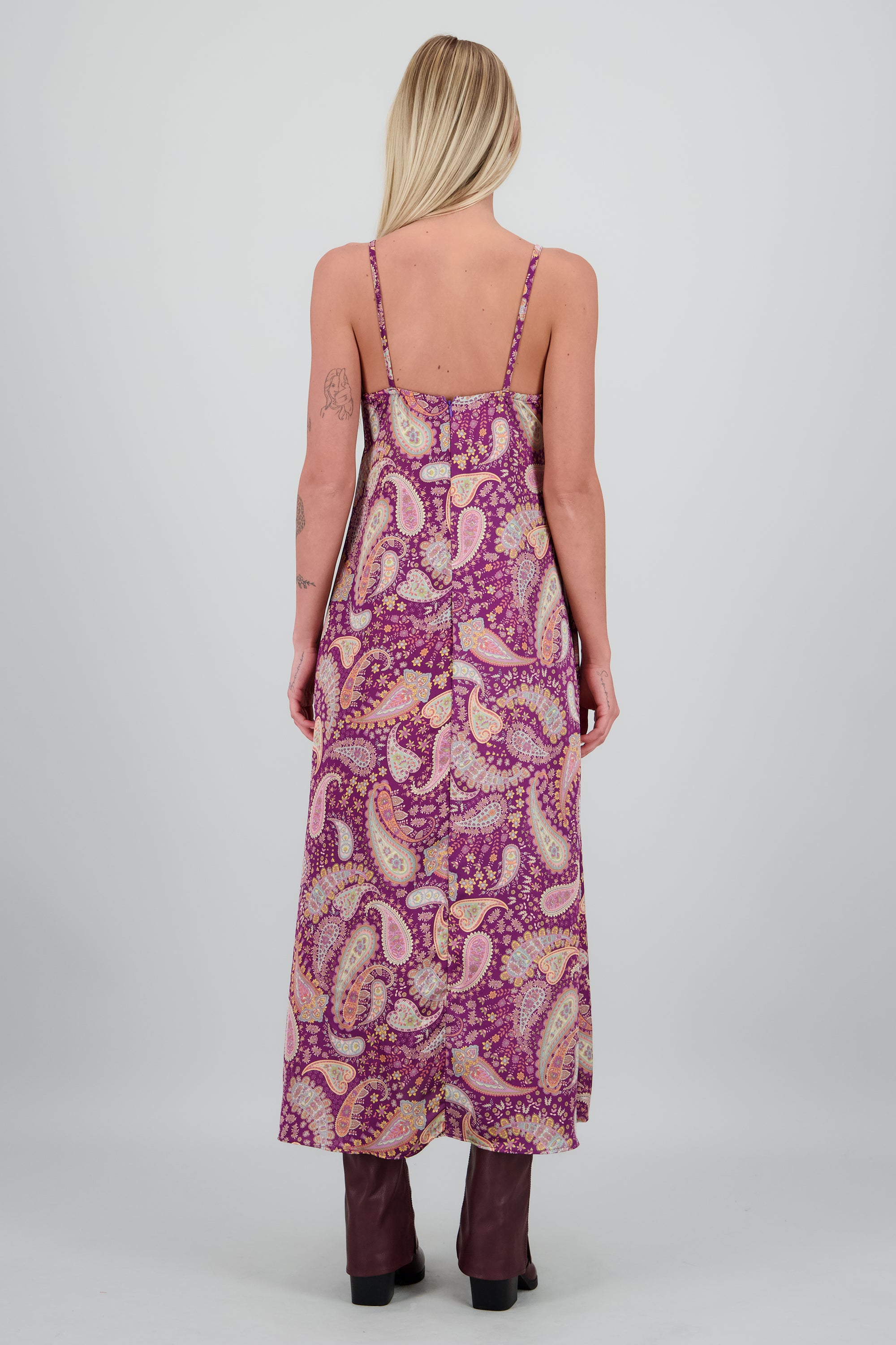 Vestido maxi con estampado paisley MORADO COMBO